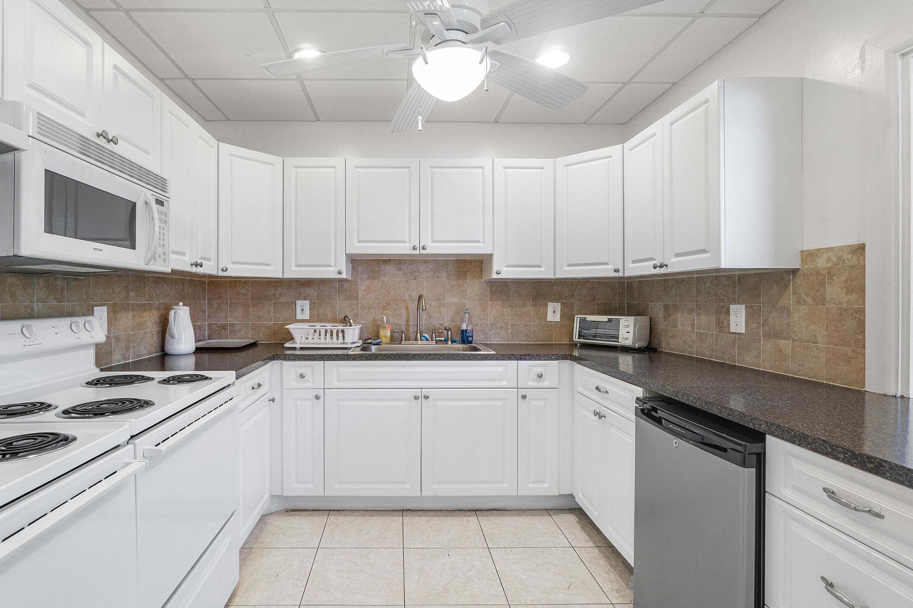 108 NE 20th Avenue NE 201, Boynton Beach, FL 33435 — photo 35 of 39