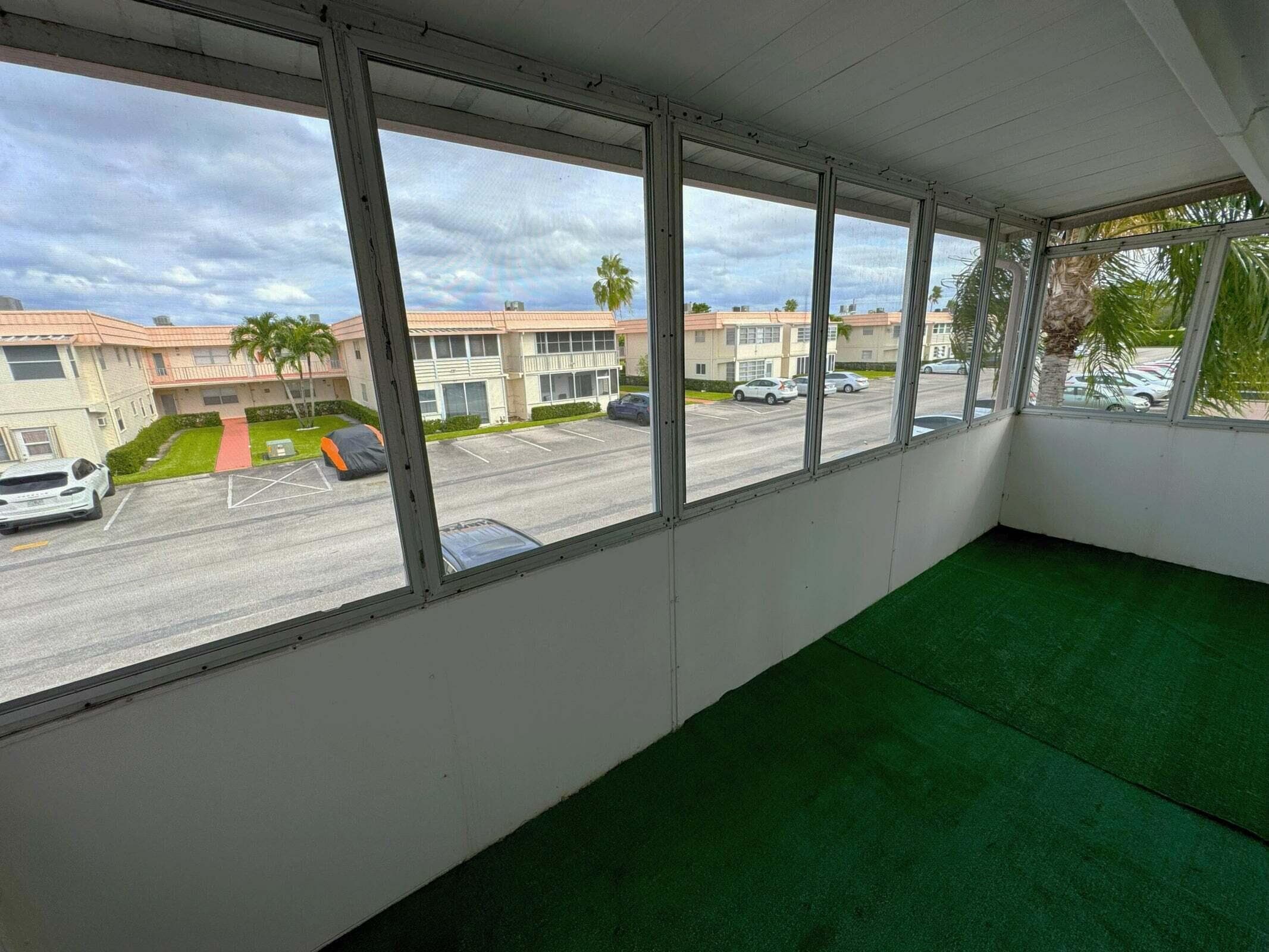 379 Saxony H, Delray Beach, FL 33446 — photo 11 of 33