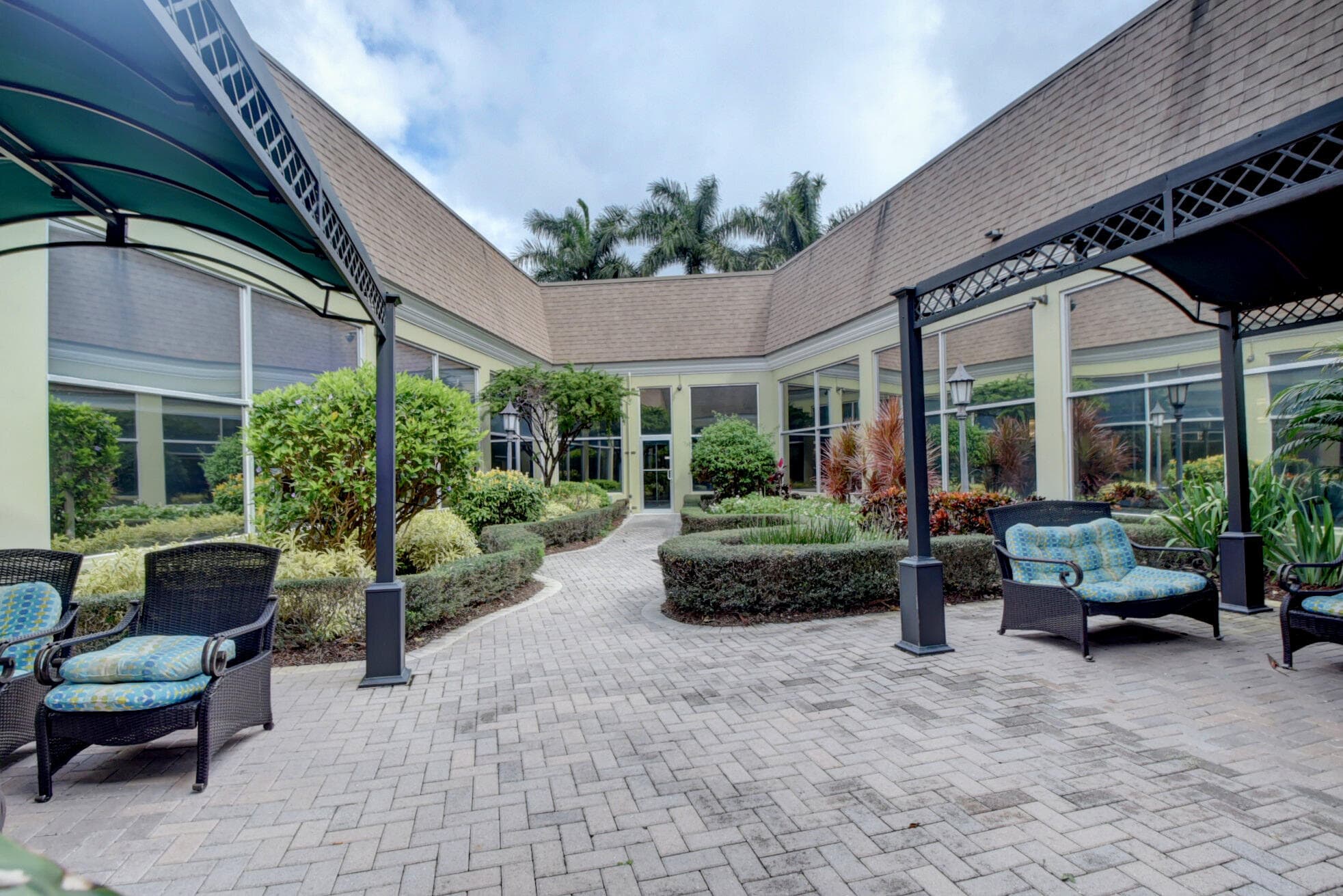 379 Saxony H, Delray Beach, FL 33446 — photo 32 of 33