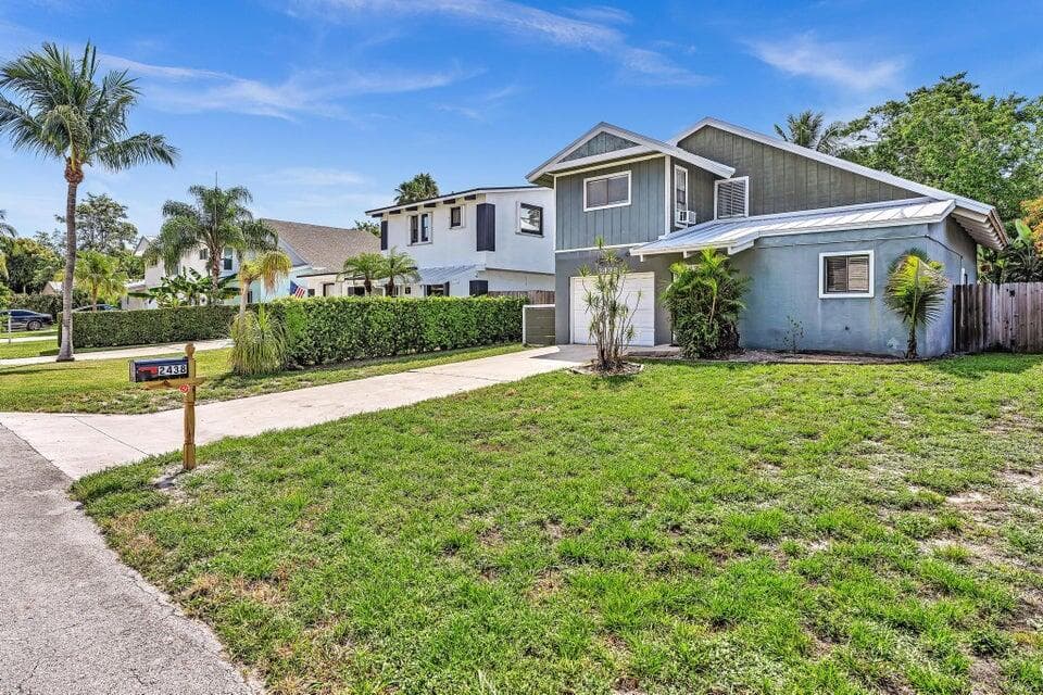 2438 Southridge Road, Delray Beach, FL 33444 — photo 2 of 52