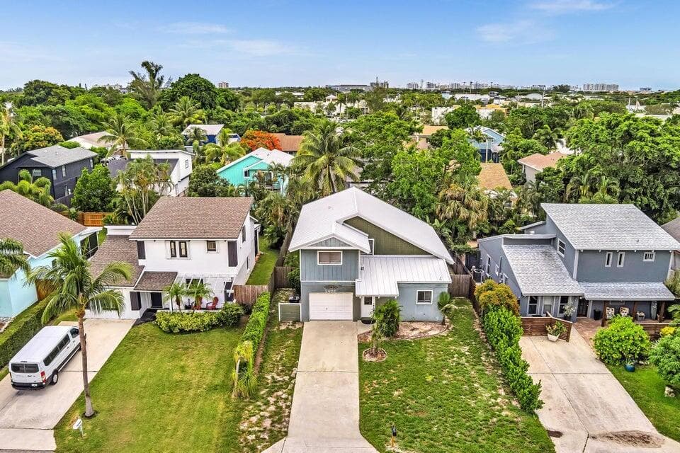 2438 Southridge Road, Delray Beach, FL 33444 — photo 47 of 52