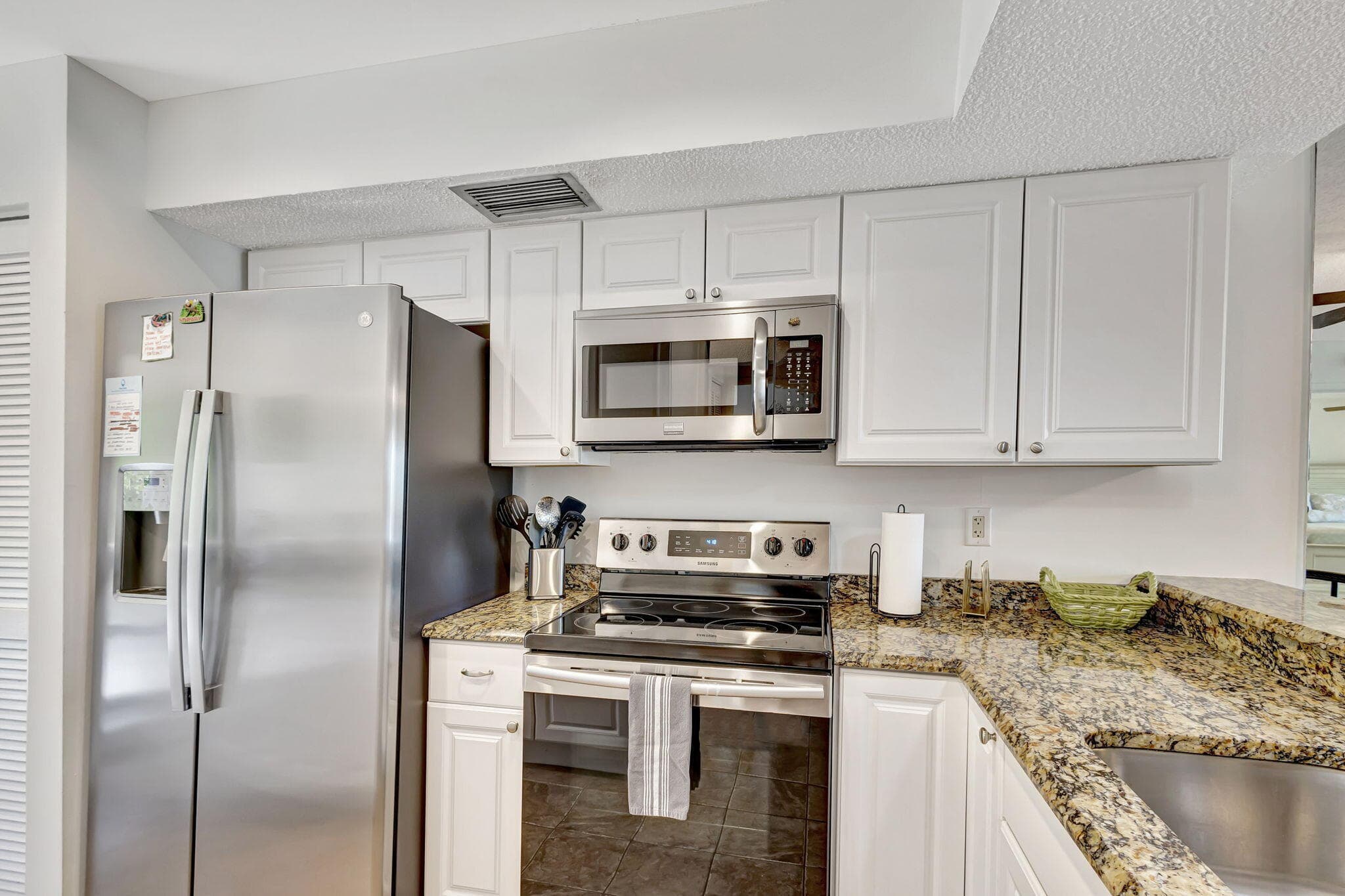 348 Brackenwood Circle, Palm Beach Gardens, FL 33418 — photo 18 of 75