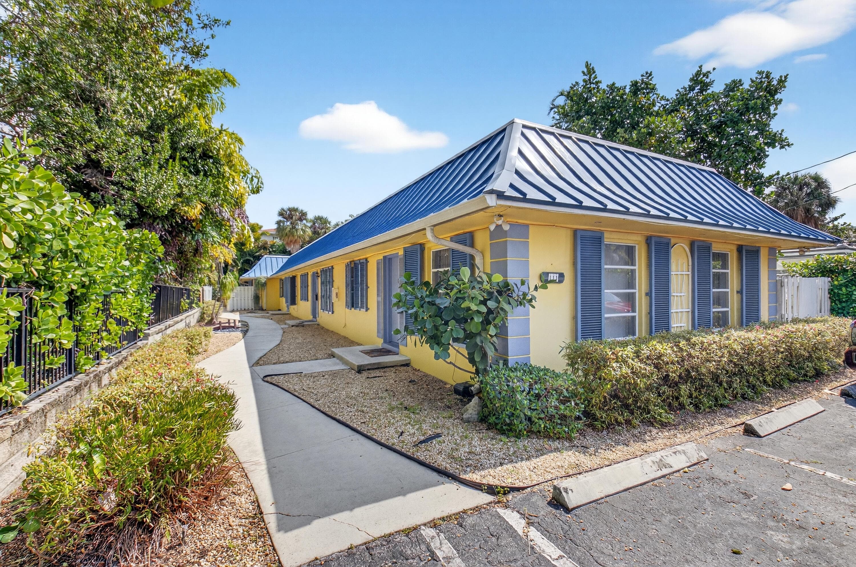 111 SE 7th Avenue A, B, C & D., Delray Beach, FL 33483 — photo 2 of 25