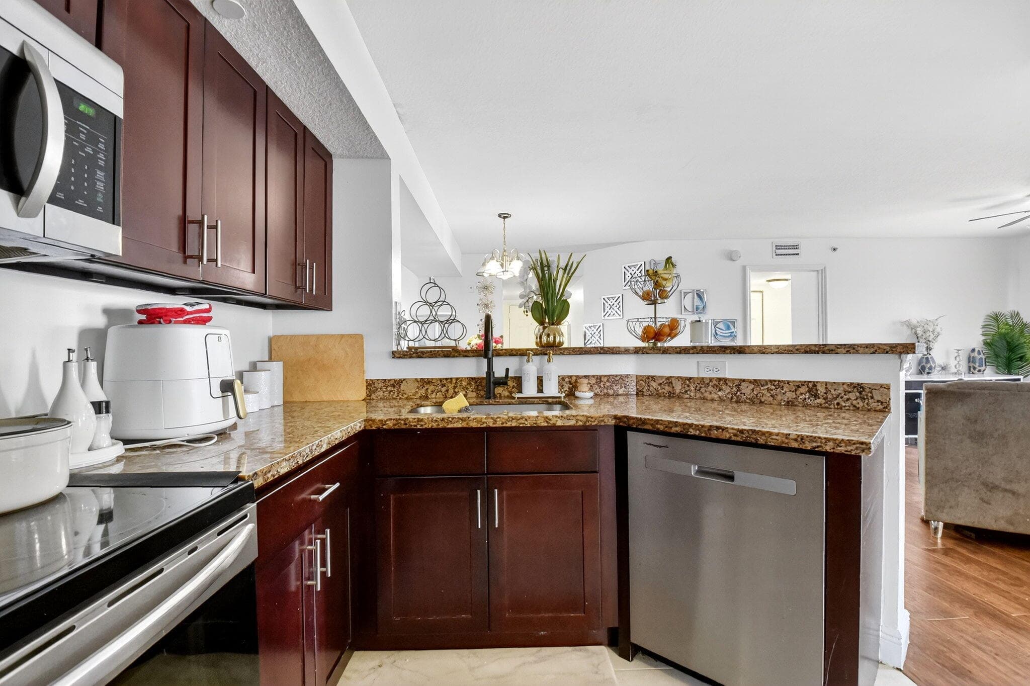 4151 San Marino Boulevard 101, West Palm Beach, FL 33409 — photo 13 of 31
