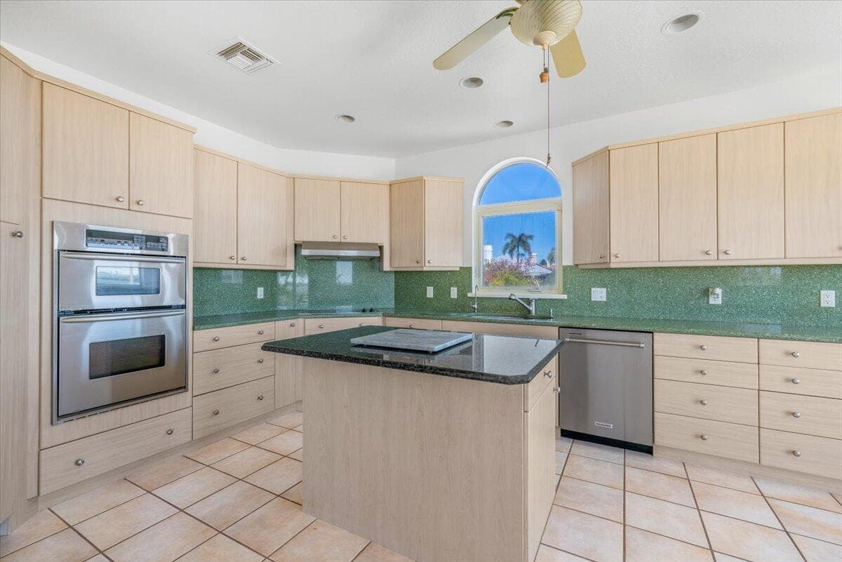 2 Seahorse Lane, Vero Beach, FL 32960 — photo 21 of 70
