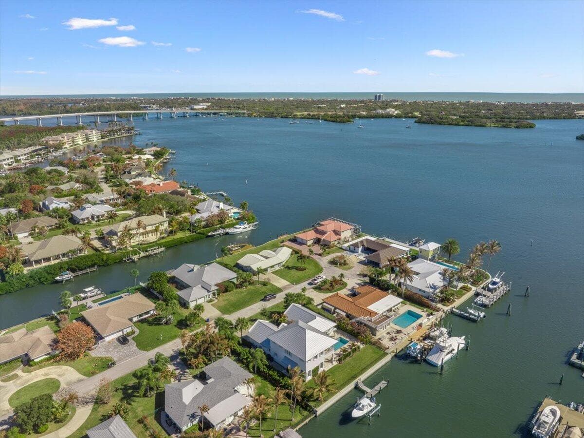2 Seahorse Lane, Vero Beach, FL 32960 — photo 3 of 70