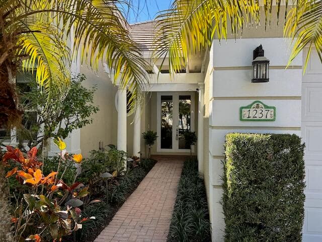 1237 River Reach Drive, Vero Beach, FL 32967 — photo 4 of 27
