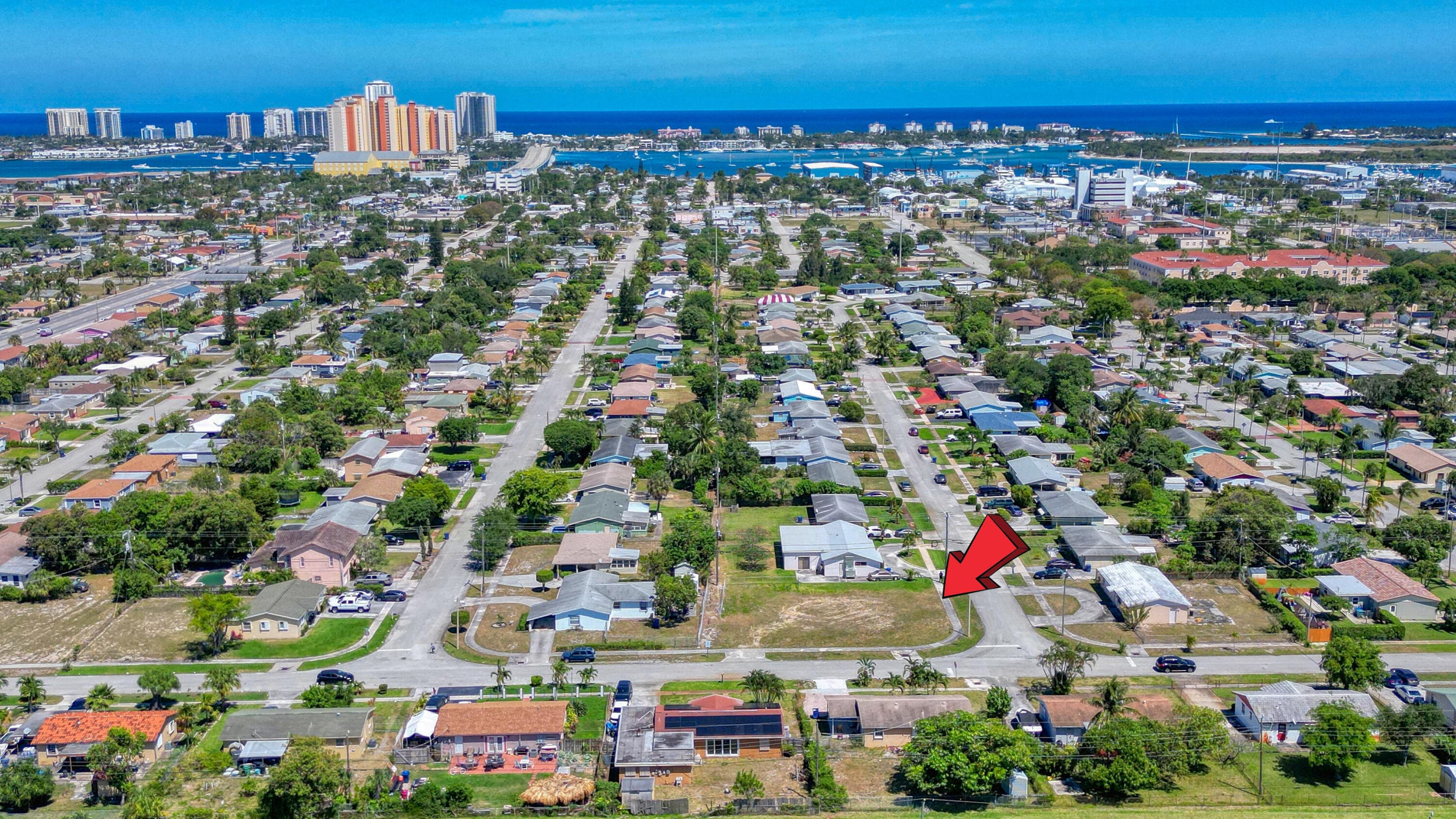 398 W 23rd Street, Riviera Beach, FL 33404 — photo 10 of 17