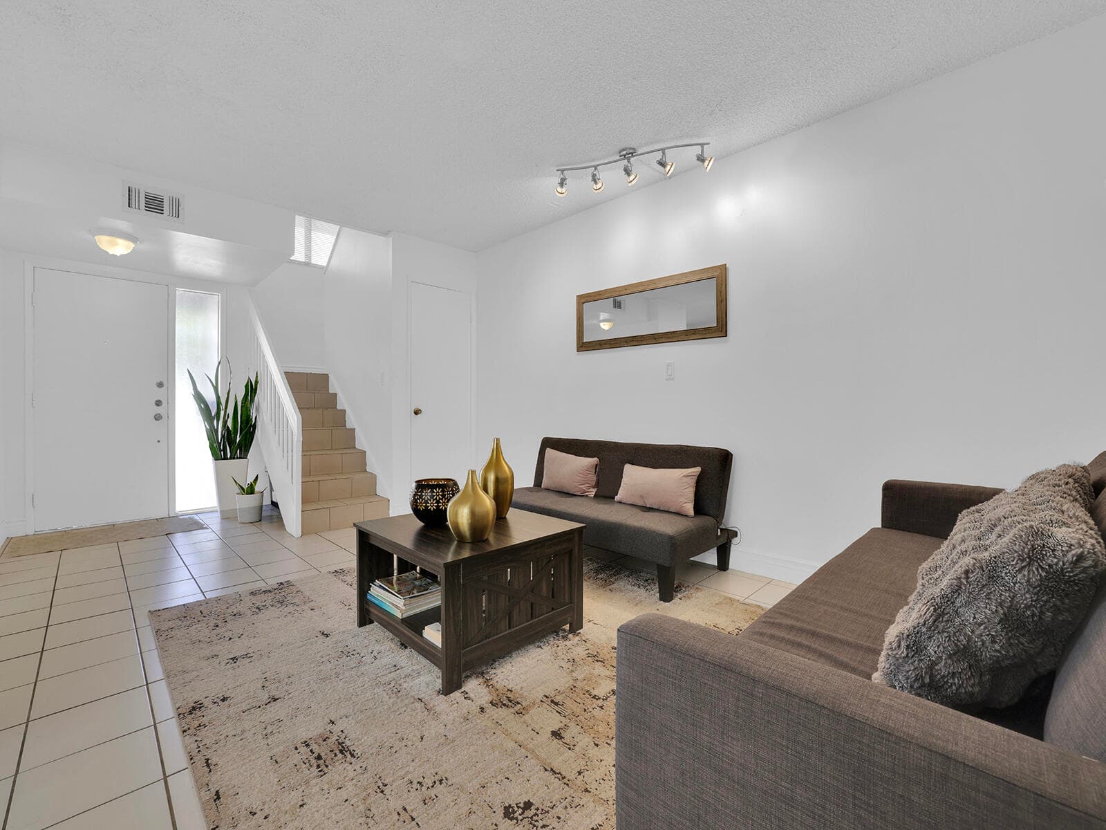 9702 NW 5th Lane 9702, Miami, FL 33172 — photo 3 of 20