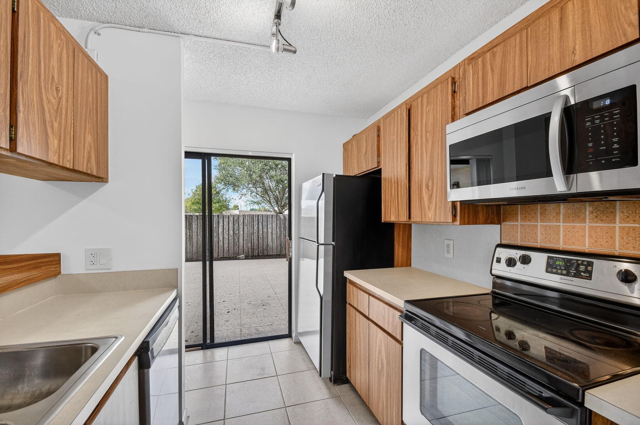 4210 42nd Way, West Palm Beach, FL 33407 — photo 17 of 52