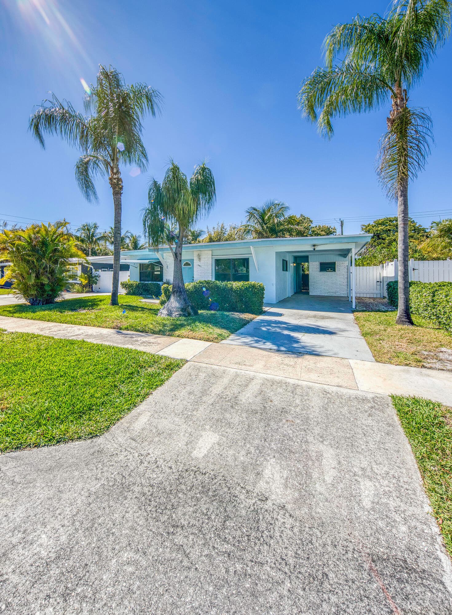 341 Pinewood Street, Lantana, FL 33462 — photo 11 of 20