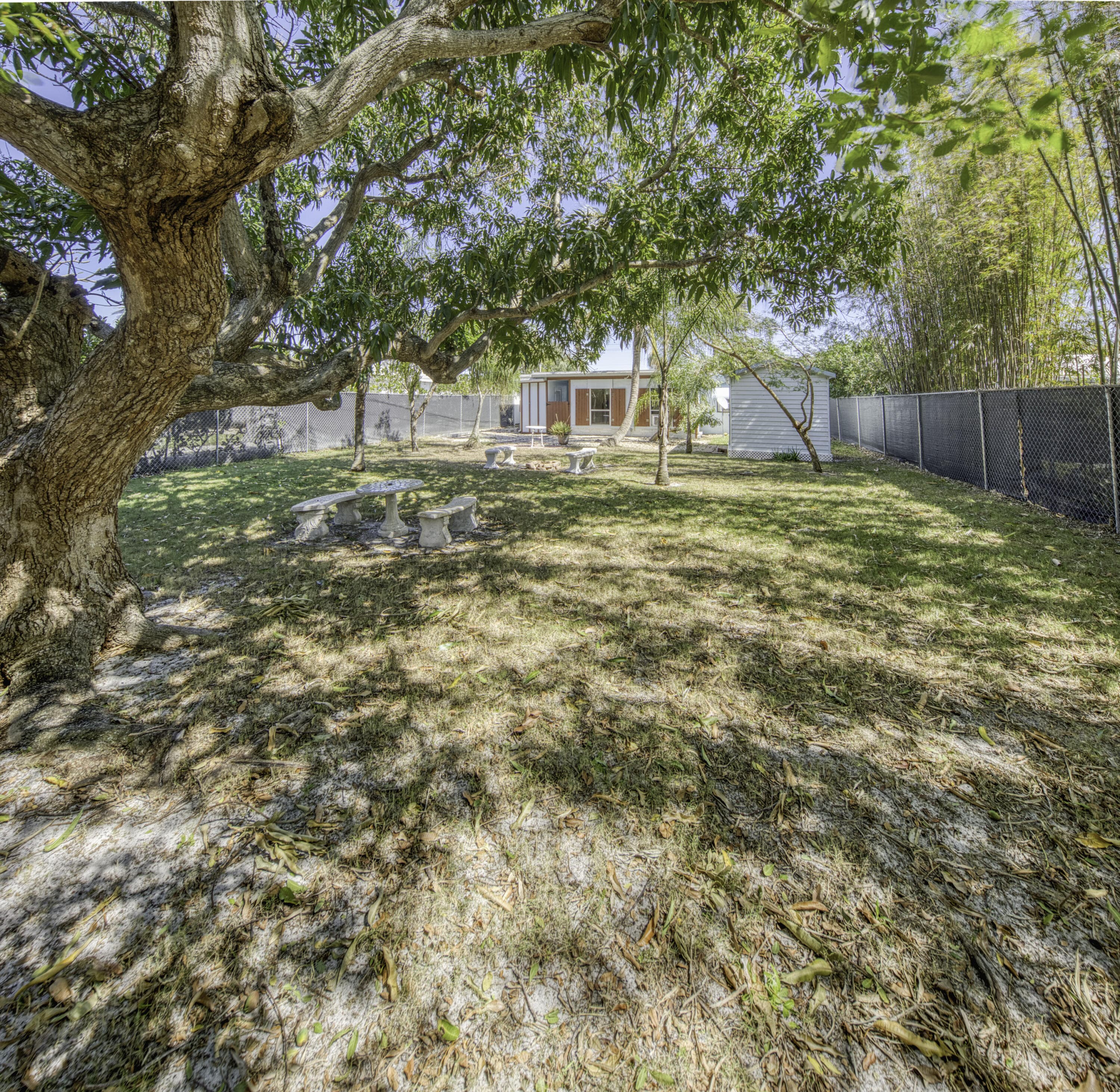 341 Pinewood Street, Lantana, FL 33462 — photo 5 of 20