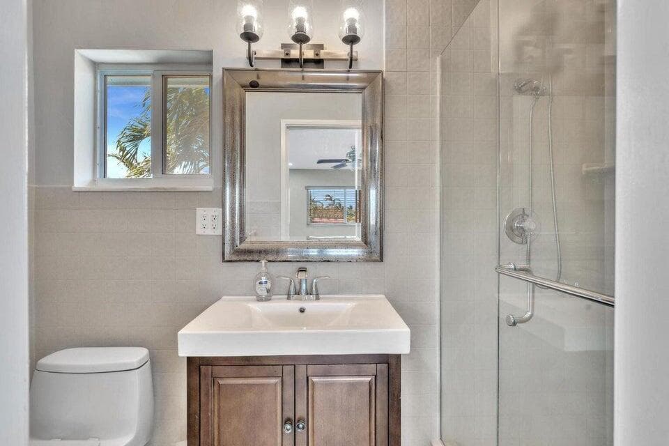 3450 NE 19th Avenue, Oakland Park, FL 33306 — photo 33 of 53