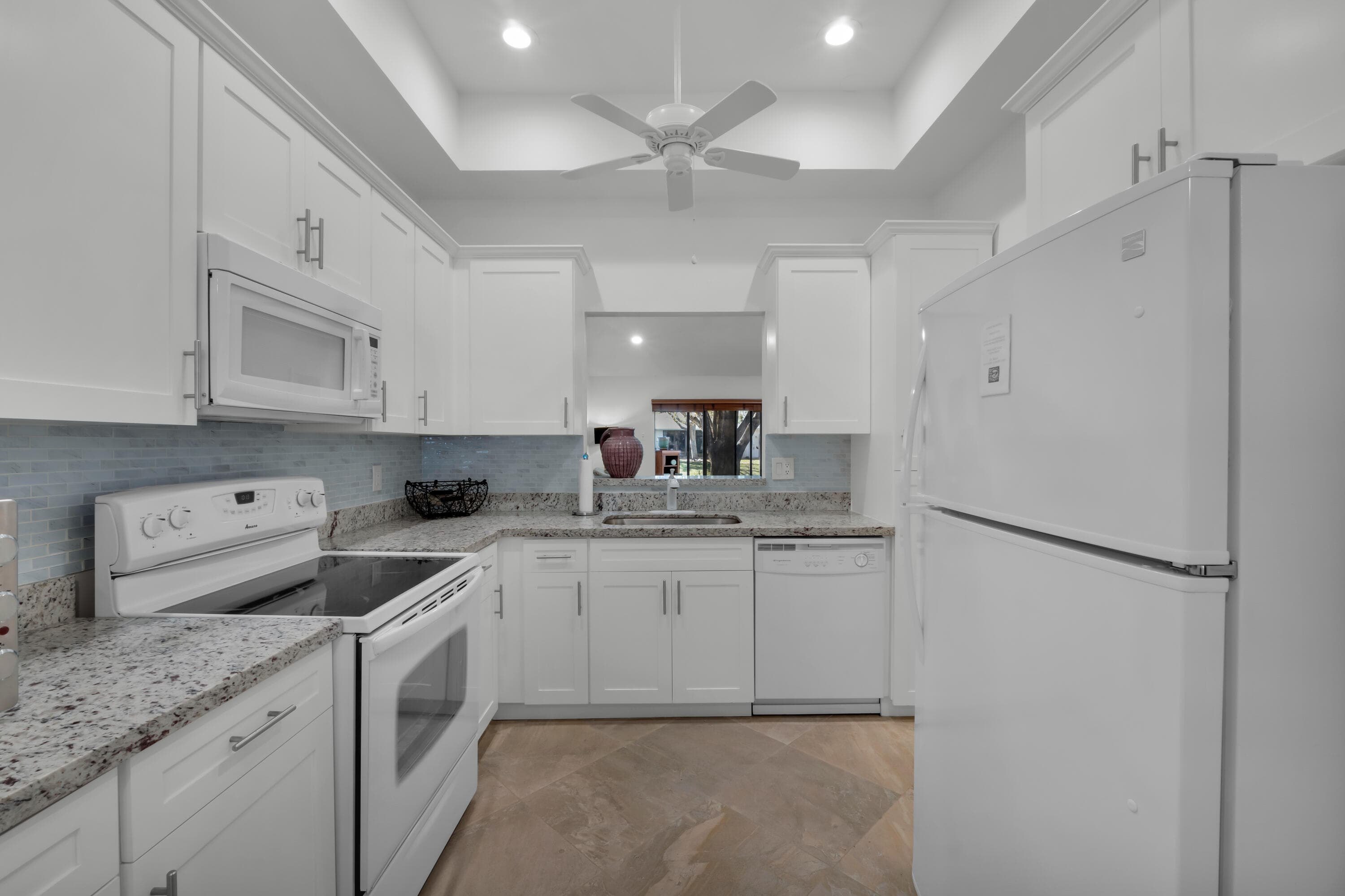 10980 Lake Front Place, Boca Raton, FL 33498 — photo 10 of 43