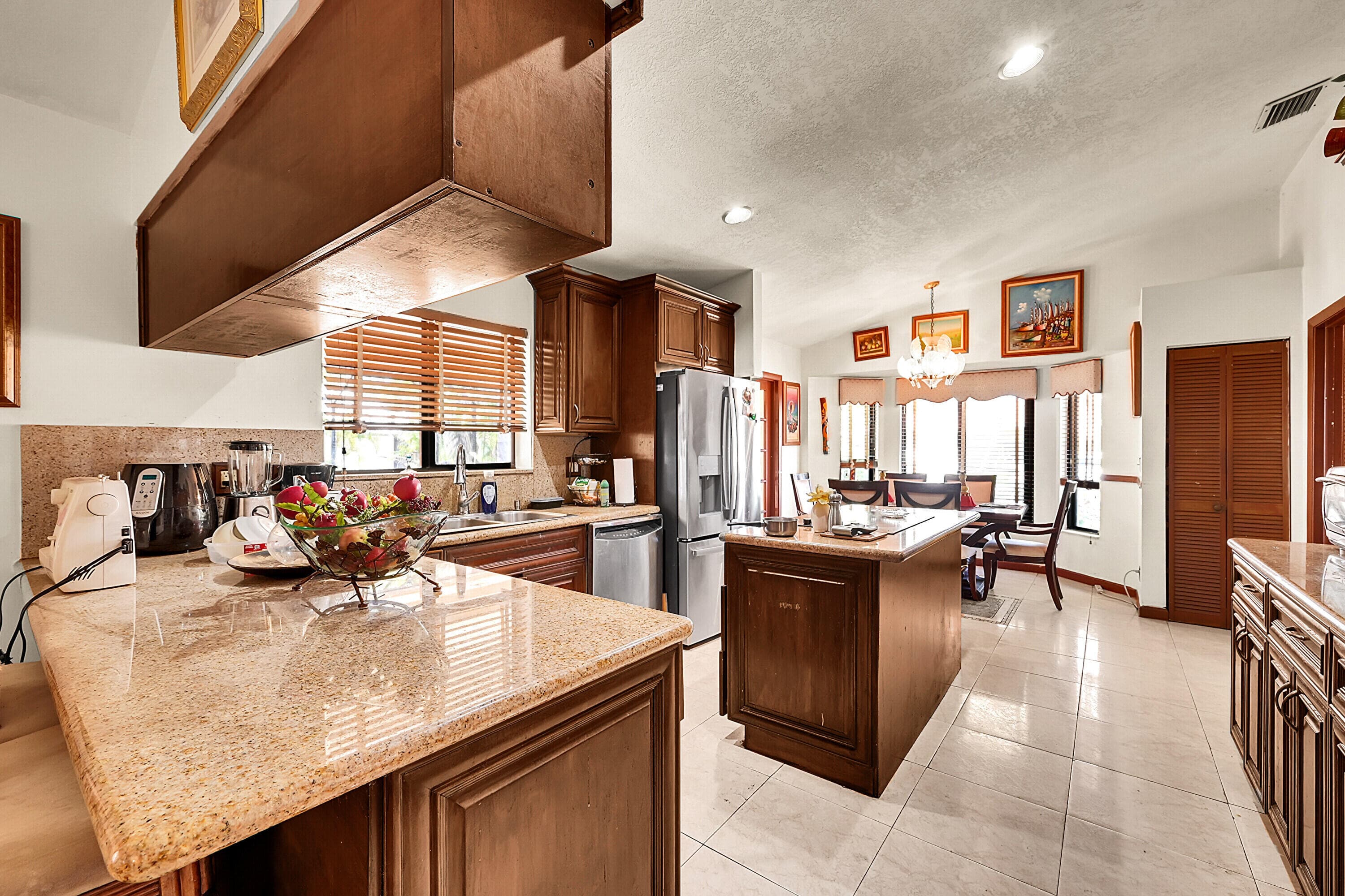 5172 NW 84th Road, Coral Springs, FL 33067 — photo 13 of 38