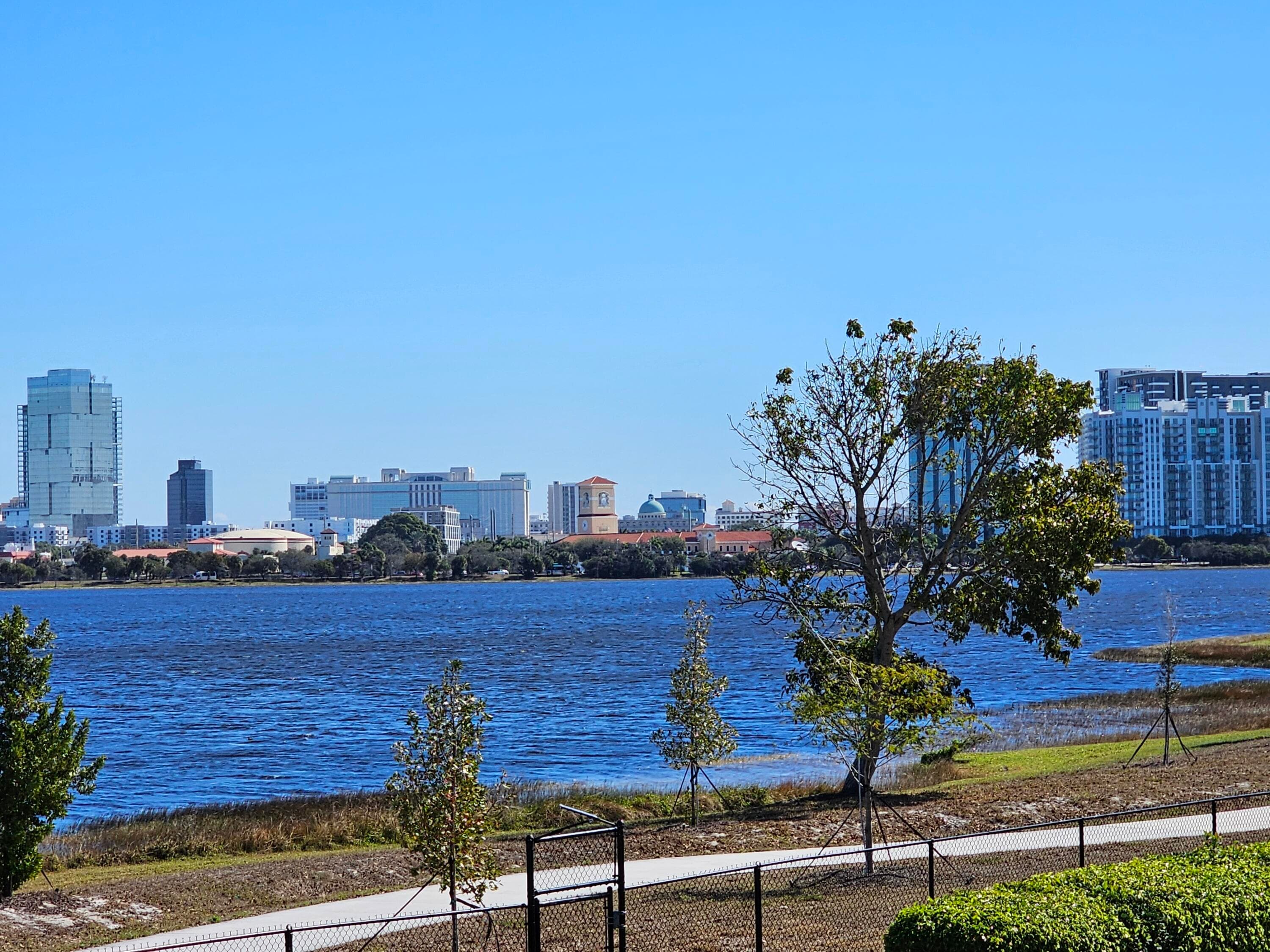 470 Executive Center Drive 2g, West Palm Beach, FL 33401 — photo 13 of 20