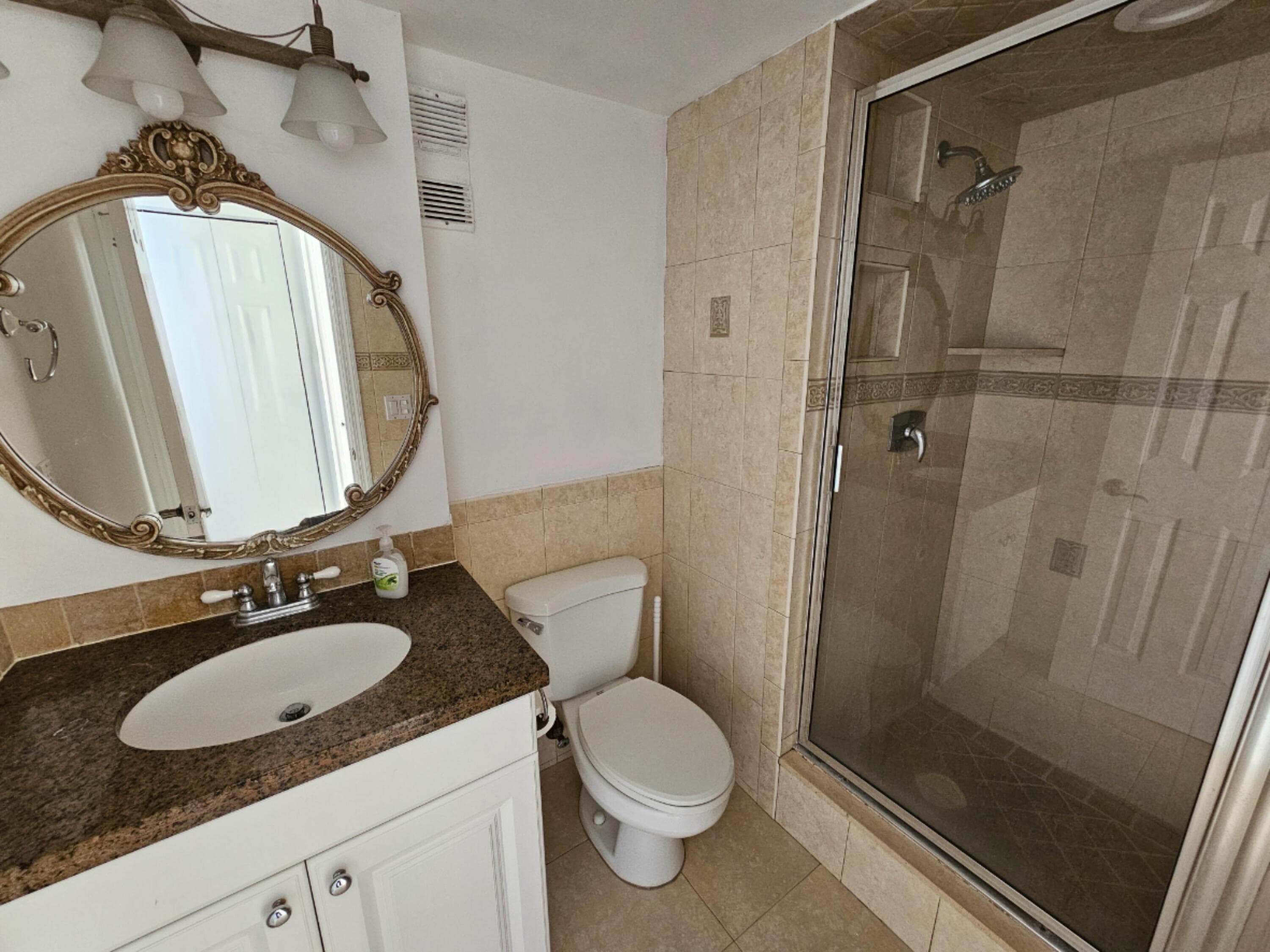 470 Executive Center Drive 2g, West Palm Beach, FL 33401 — photo 11 of 20