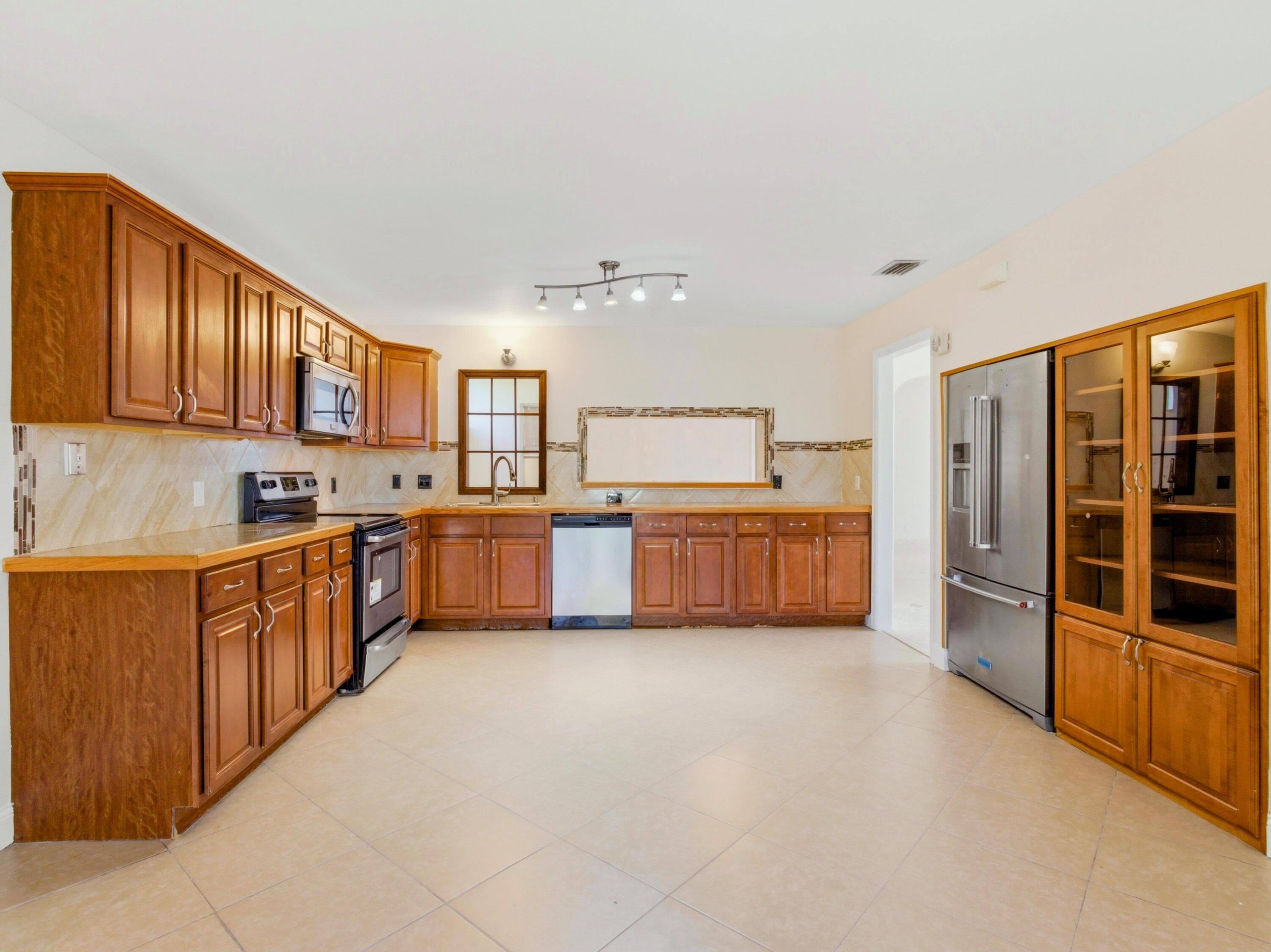 1235 Sussex Street, Boynton Beach, FL 33436 — photo 14 of 57
