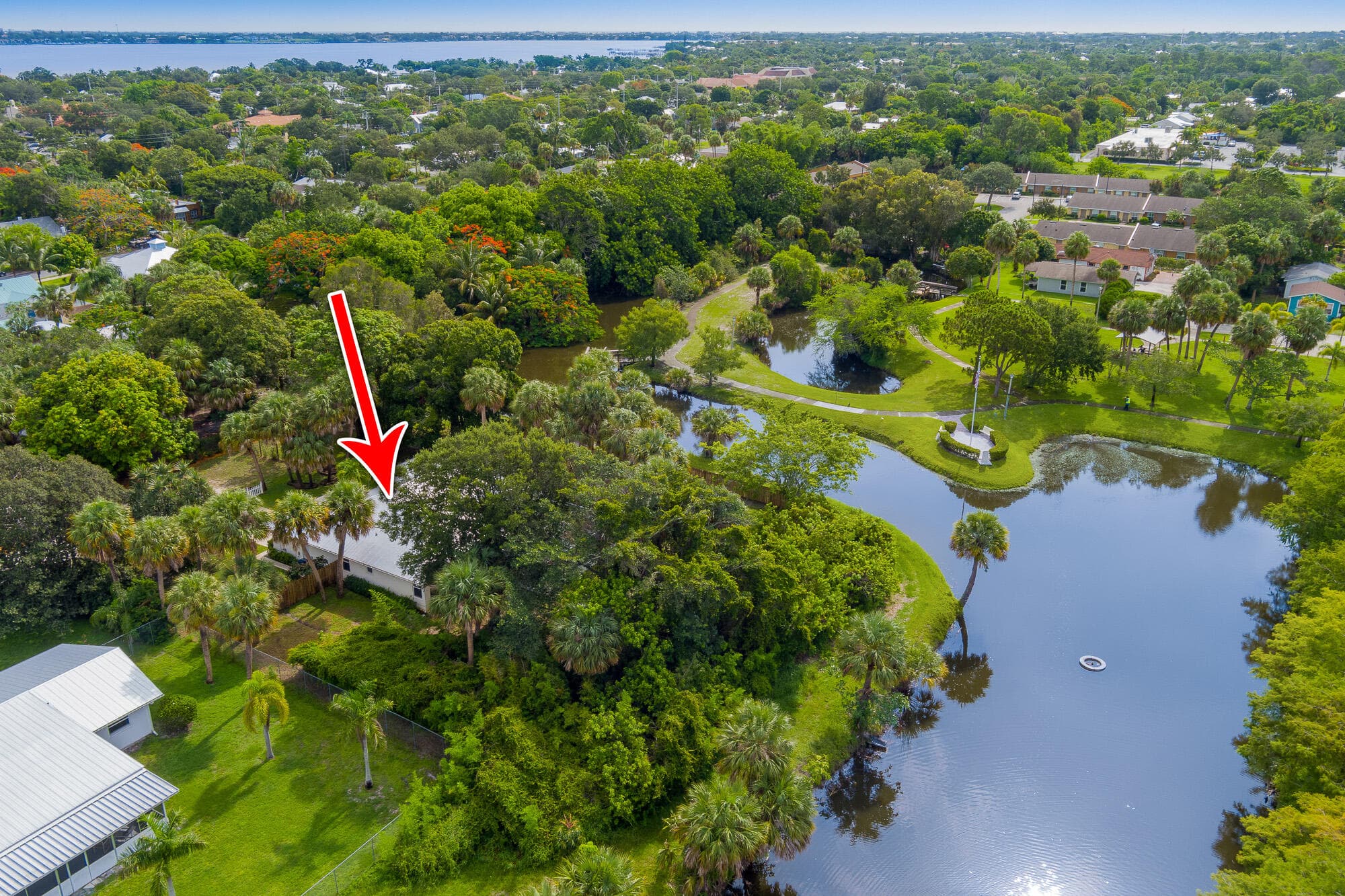 612 SE 6th Street, Stuart, FL 34994 — photo 4 of 40