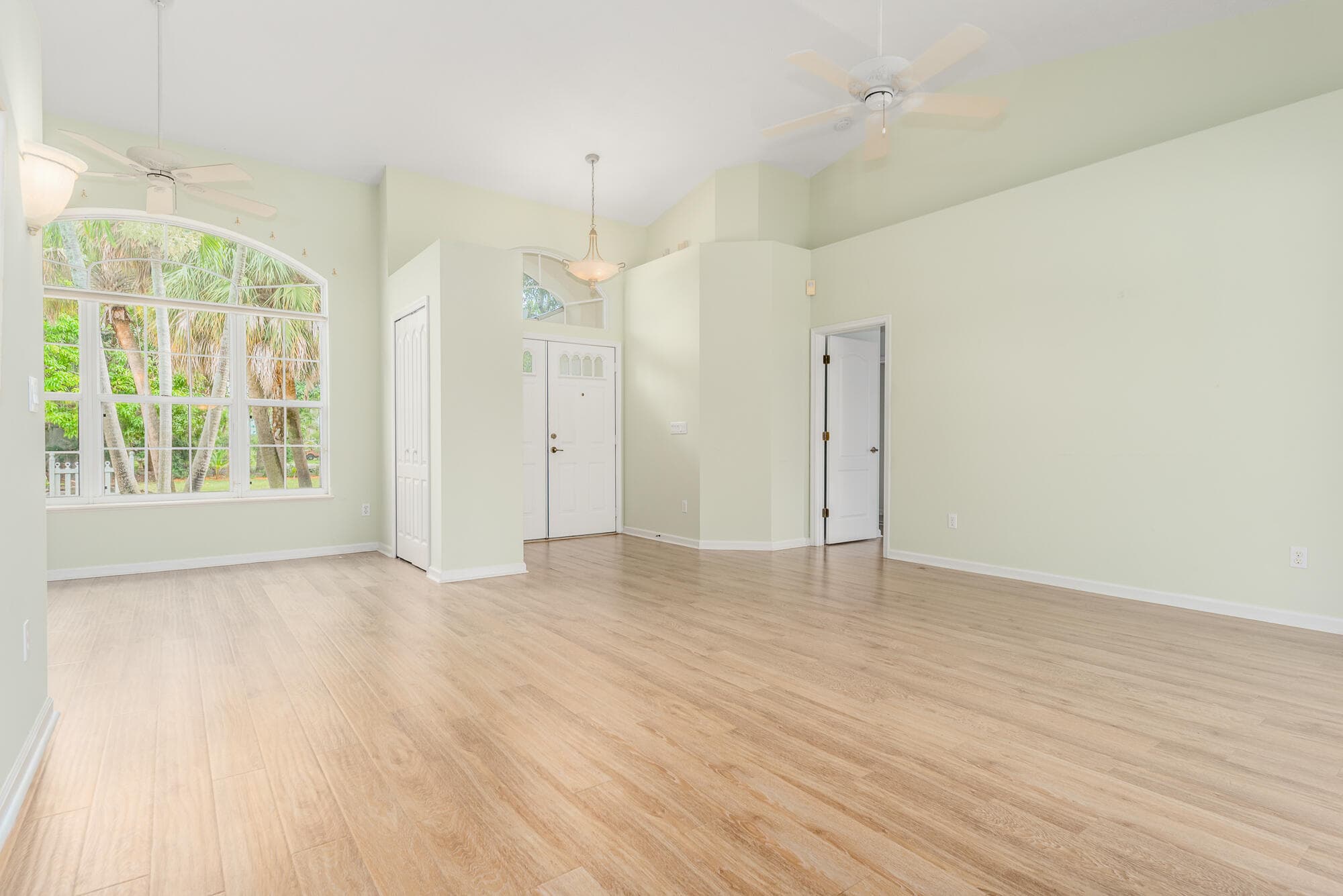 612 SE 6th Street, Stuart, FL 34994 — photo 17 of 40