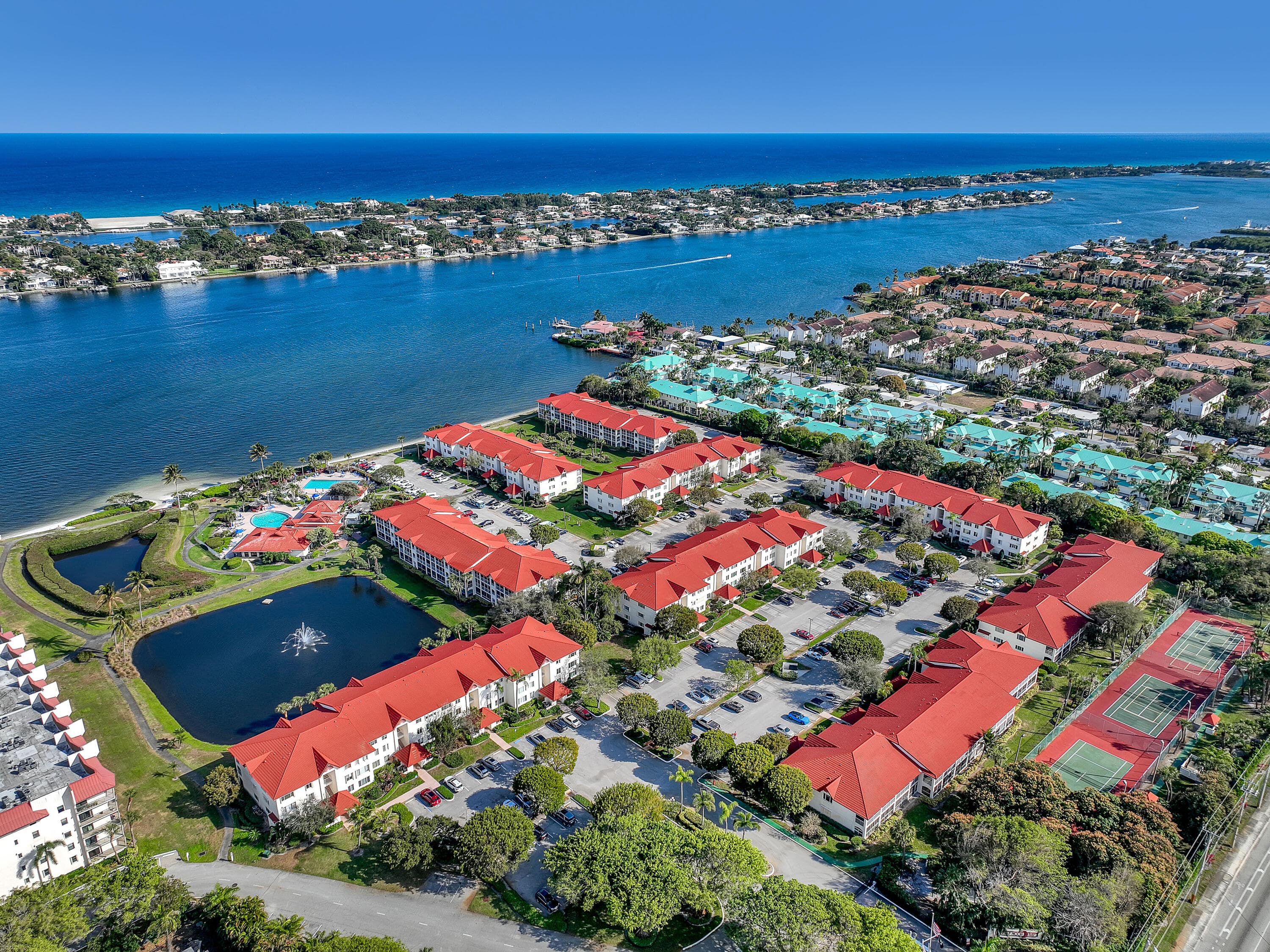 105 Half Moon Circle F1, Hypoluxo, FL 33462 — photo 22 of 24