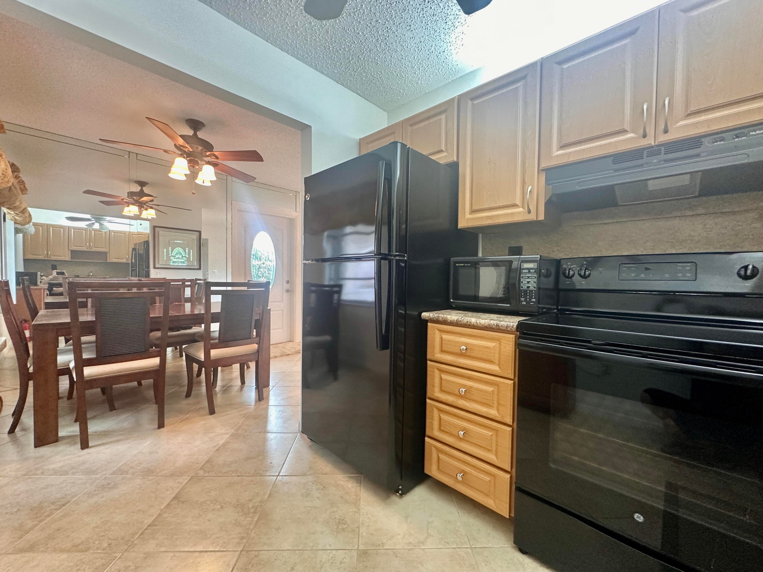 750 Burgundy P, Delray Beach, FL 33484 — photo 10 of 40