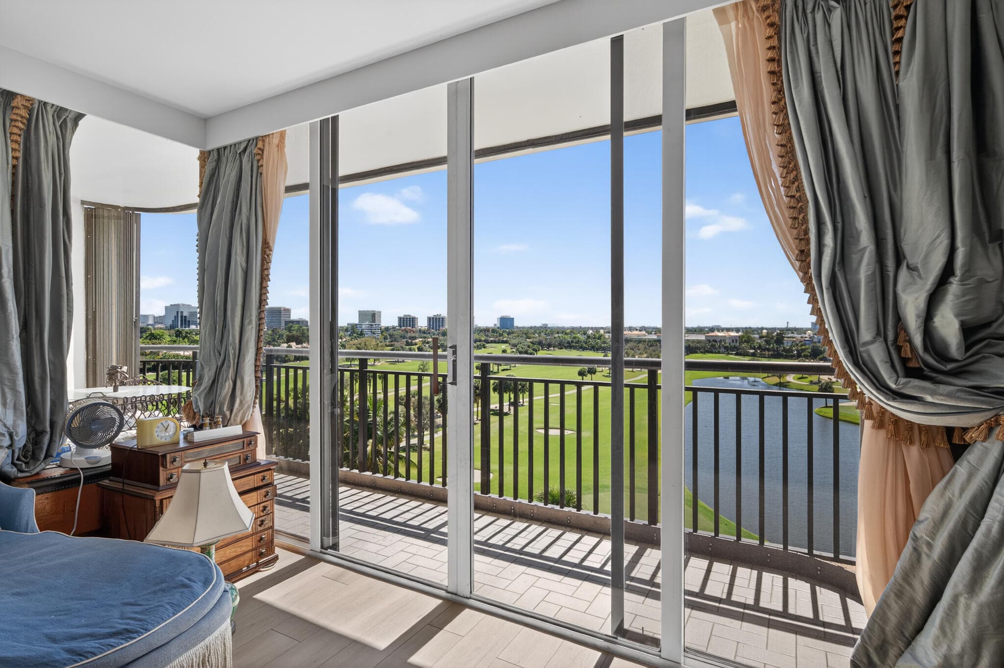 2427 Presidential Way 803, West Palm Beach, FL 33401 — photo 16 of 31