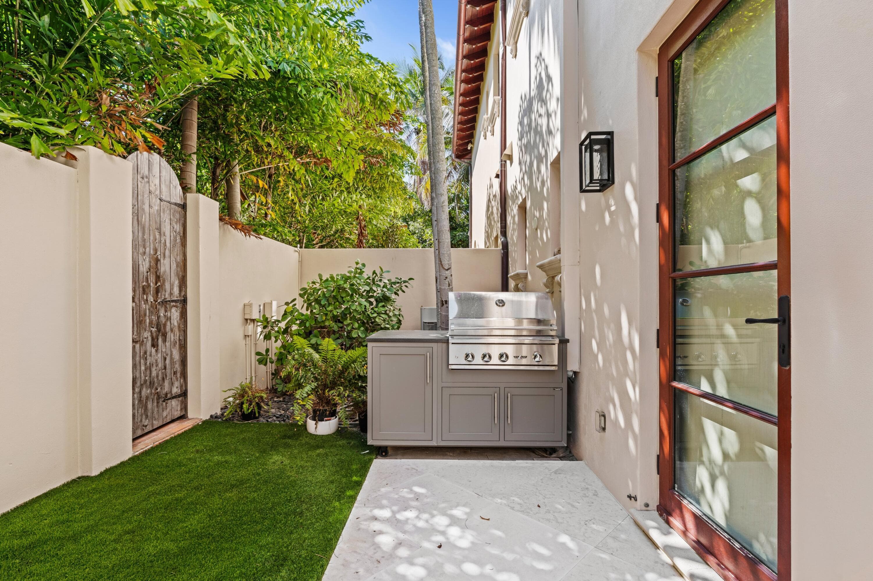 160 Sunset Avenue, Palm Beach, FL 33480 — photo 24 of 32