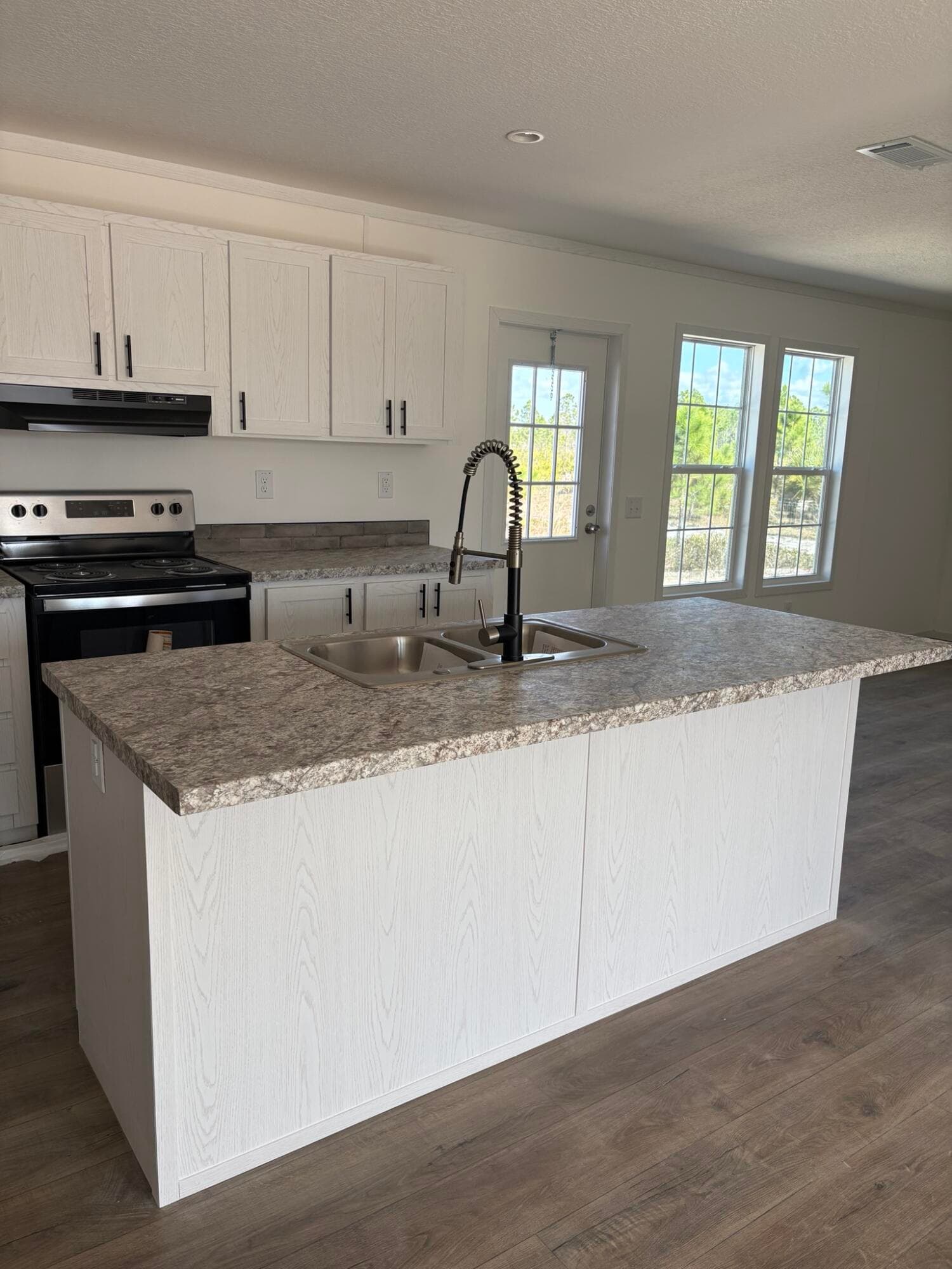 15983 NW 272nd Street, Okeechobee, FL 34972 — photo 5 of 14