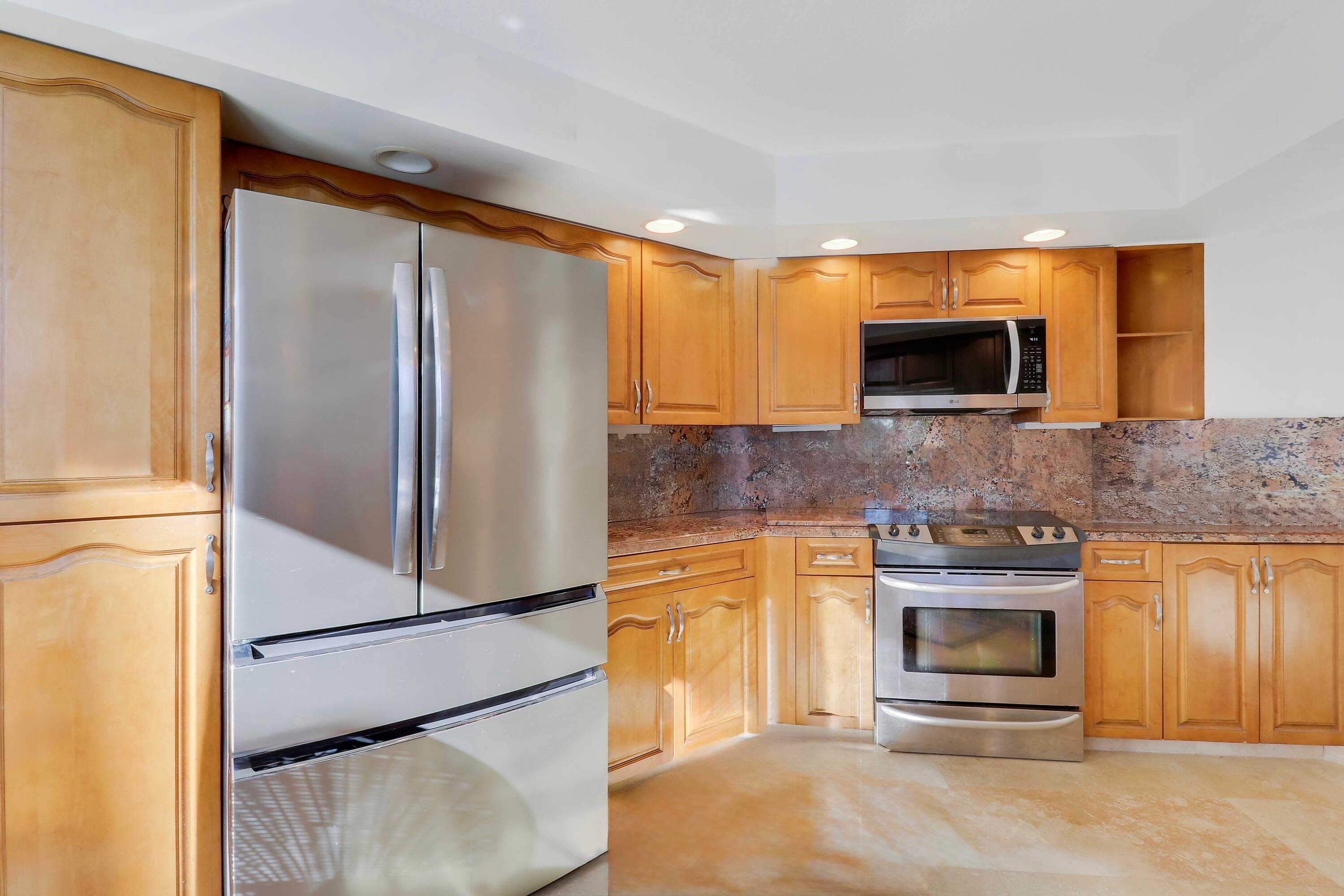 235 Bay Colony Drive N, Juno Beach, FL 33408 — photo 17 of 58