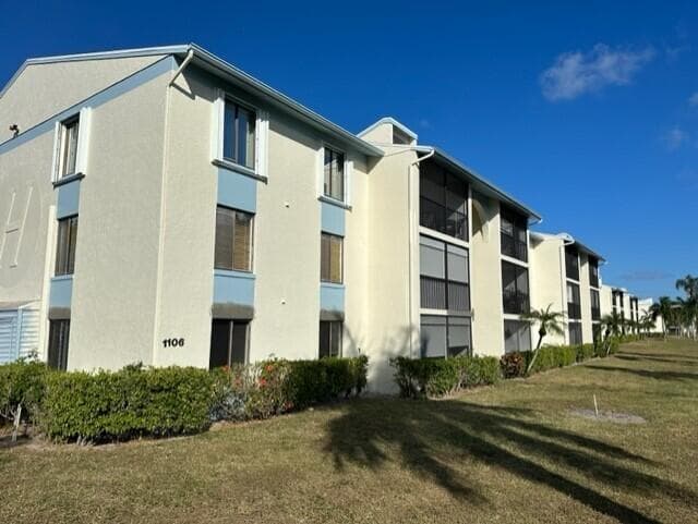 1106 Green Pine Boulevard E1, West Palm Beach, FL 33409 — photo 13 of 19
