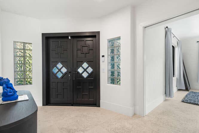 7820 Hawthorne Avenue, Miami Beach, FL 33141 — photo 30 of 52