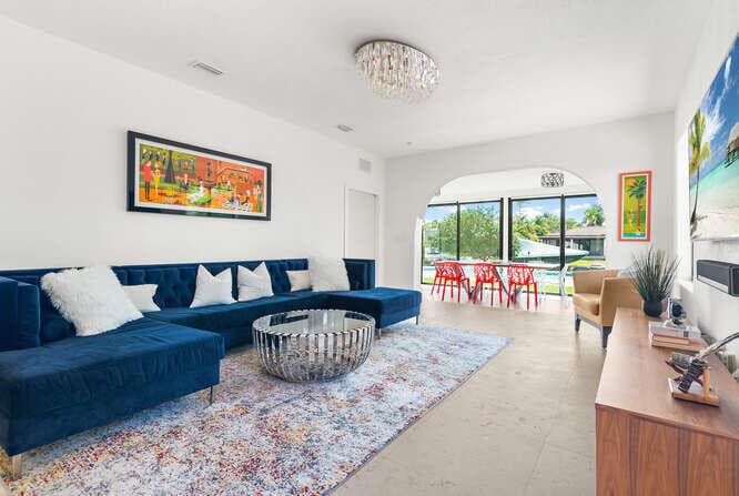 7820 Hawthorne Avenue, Miami Beach, FL 33141 — photo 2 of 52