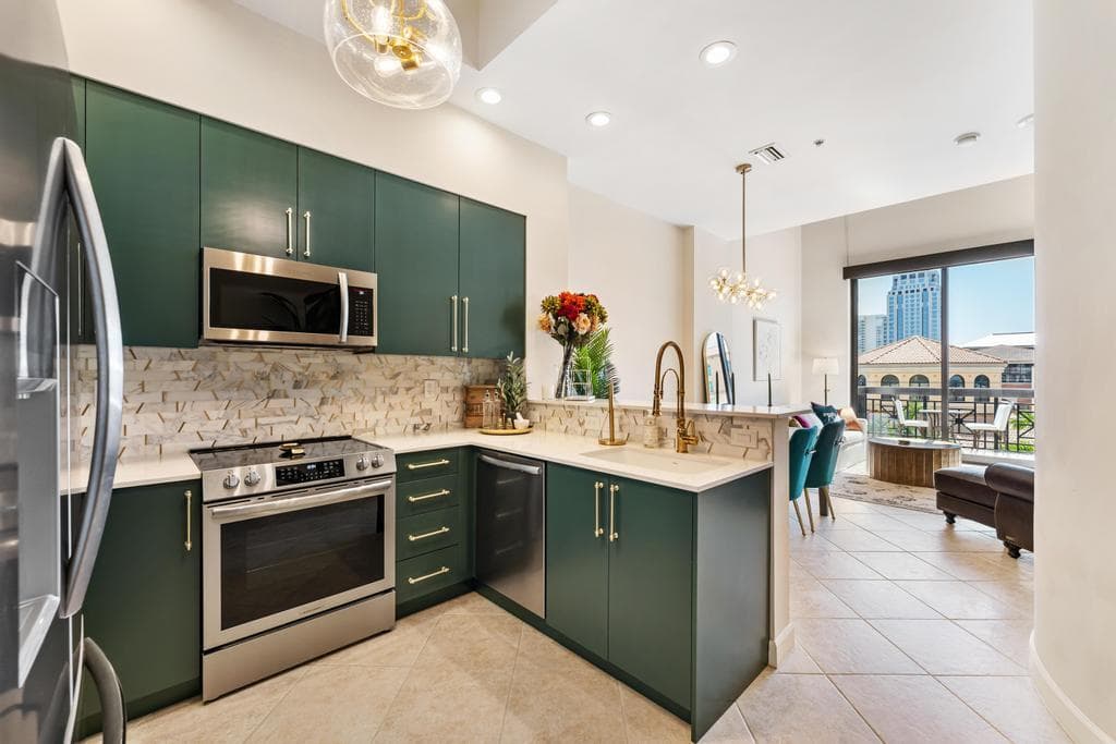 801 S Olive Avenue 413, West Palm Beach, FL 33401 — photo 4 of 43