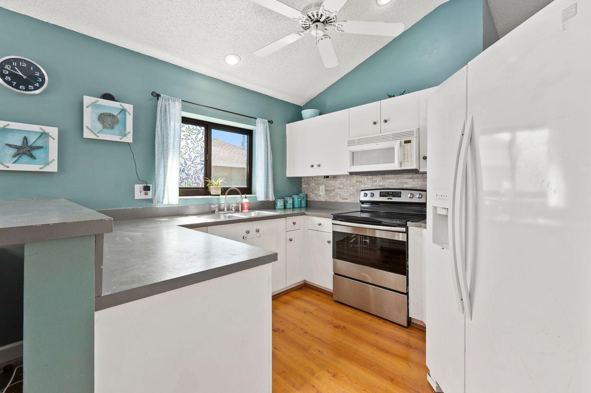 449 SE Glenwood Drive, Port St. Lucie, FL 34984 — photo 15 of 29