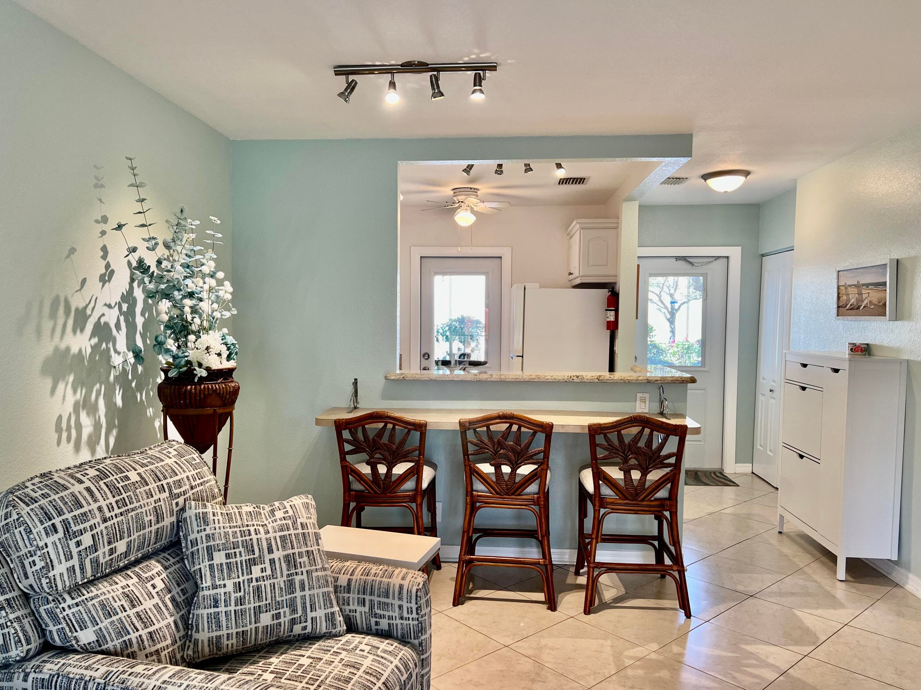 5151 W Oakland Park Boulevard 110, Lauderdale Lakes, FL 33313 — photo 6 of 50