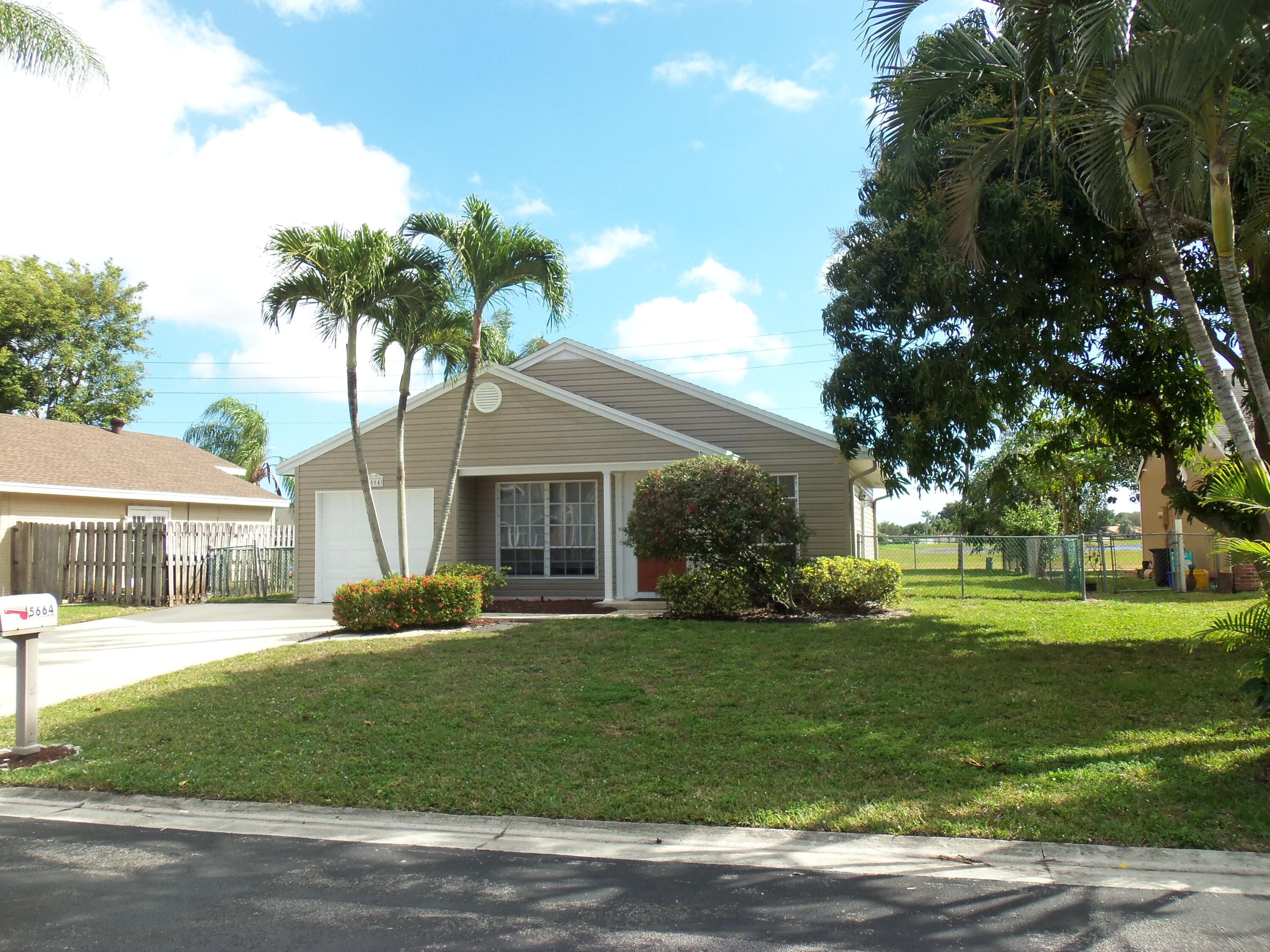 5664 Pebble Brook Lane, Boynton Beach, FL 33472 — photo 2 of 48