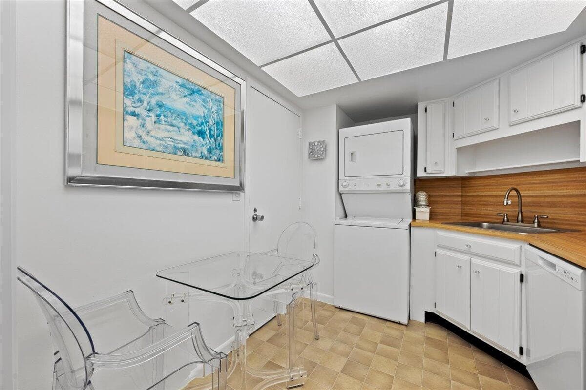 2400 Presidential Way 1005, West Palm Beach, FL 33401 — photo 27 of 38