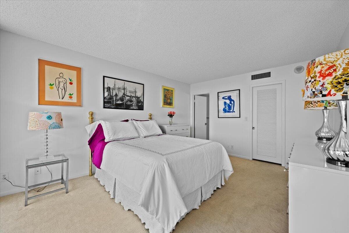 2400 Presidential Way 1005, West Palm Beach, FL 33401 — photo 17 of 38