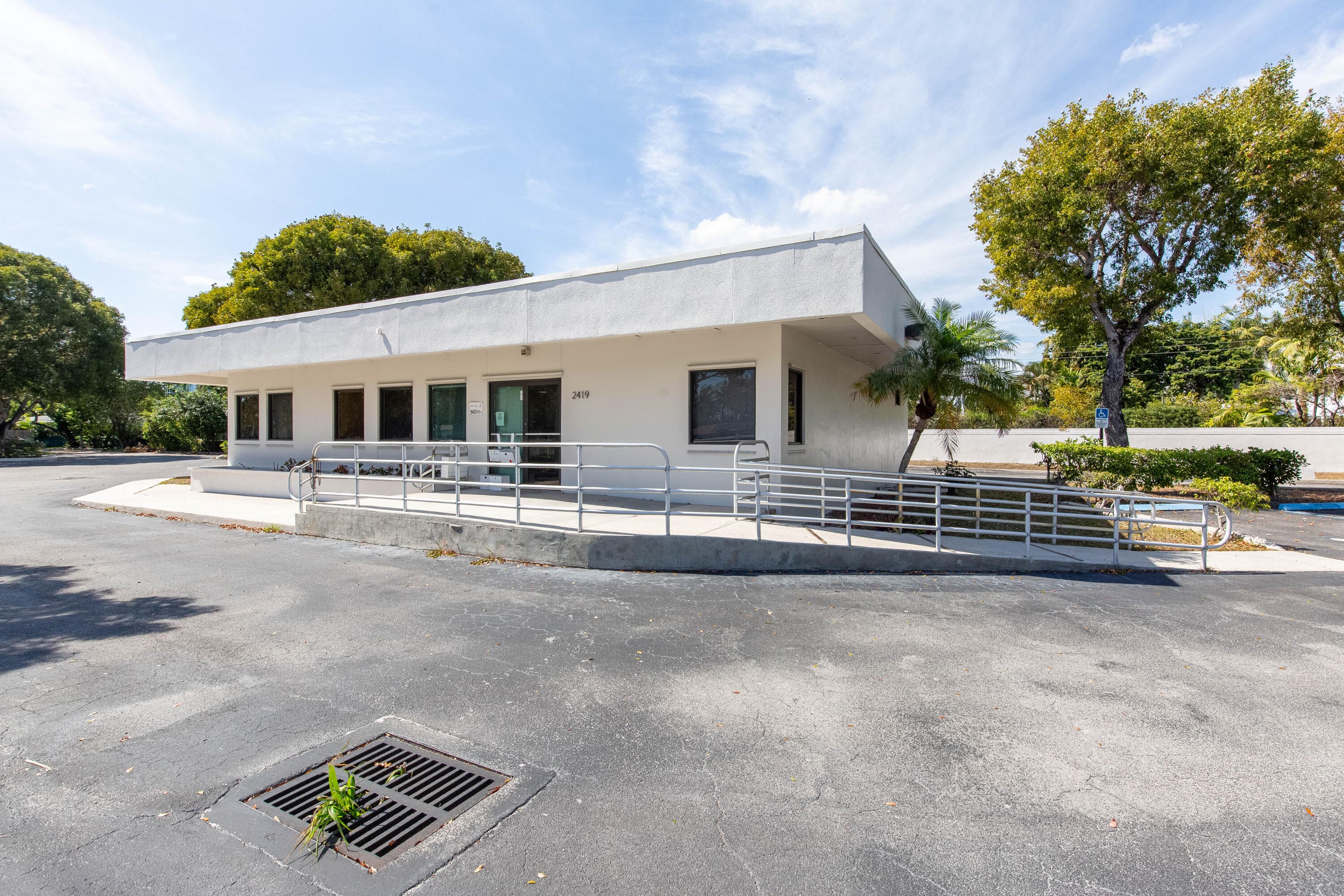 2419 S Seacrest Boulevard, Boynton Beach, FL 33435 — photo 1 of 30