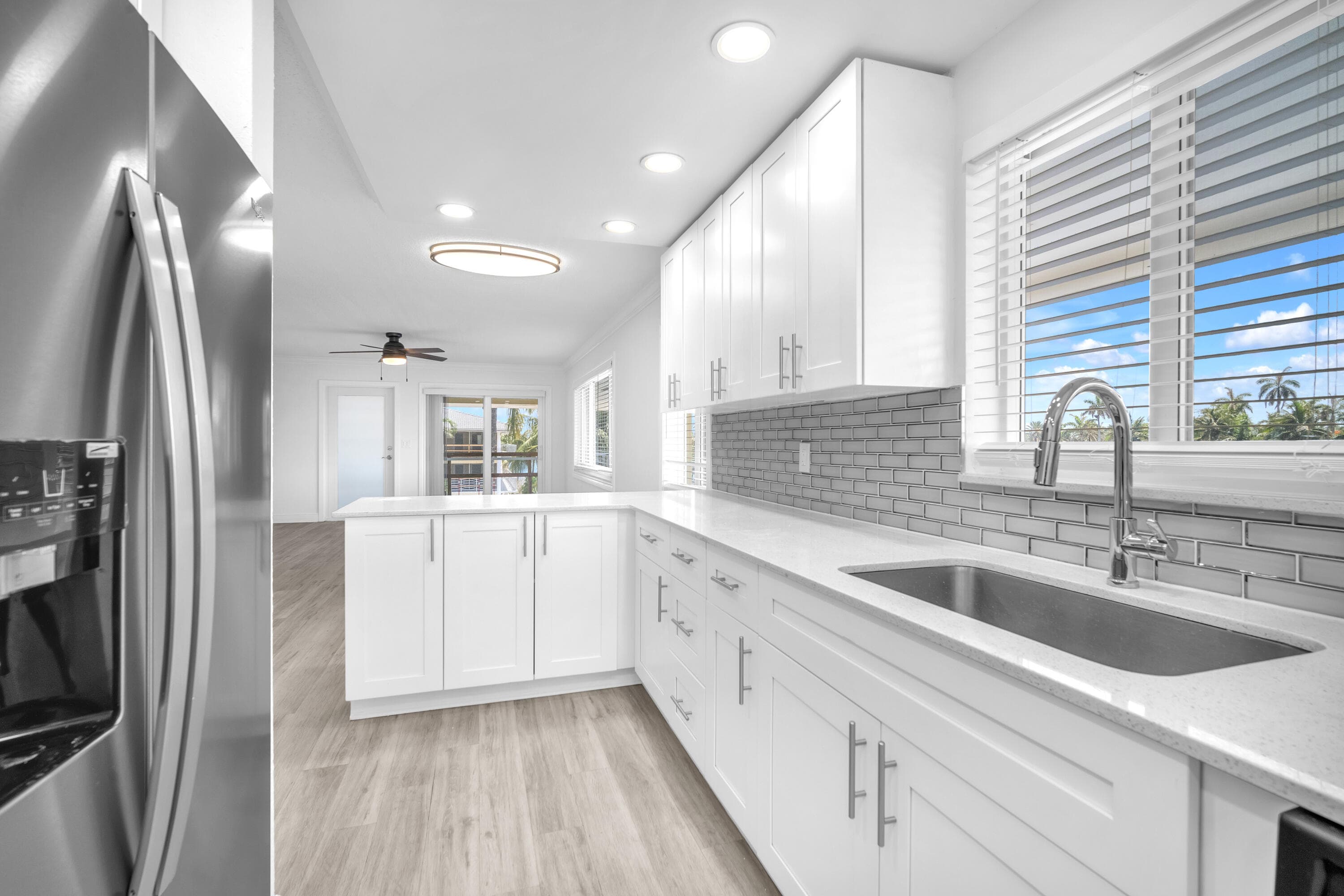 1015 Spanish River Road, Boca Raton, FL 33432 — photo 12 of 28