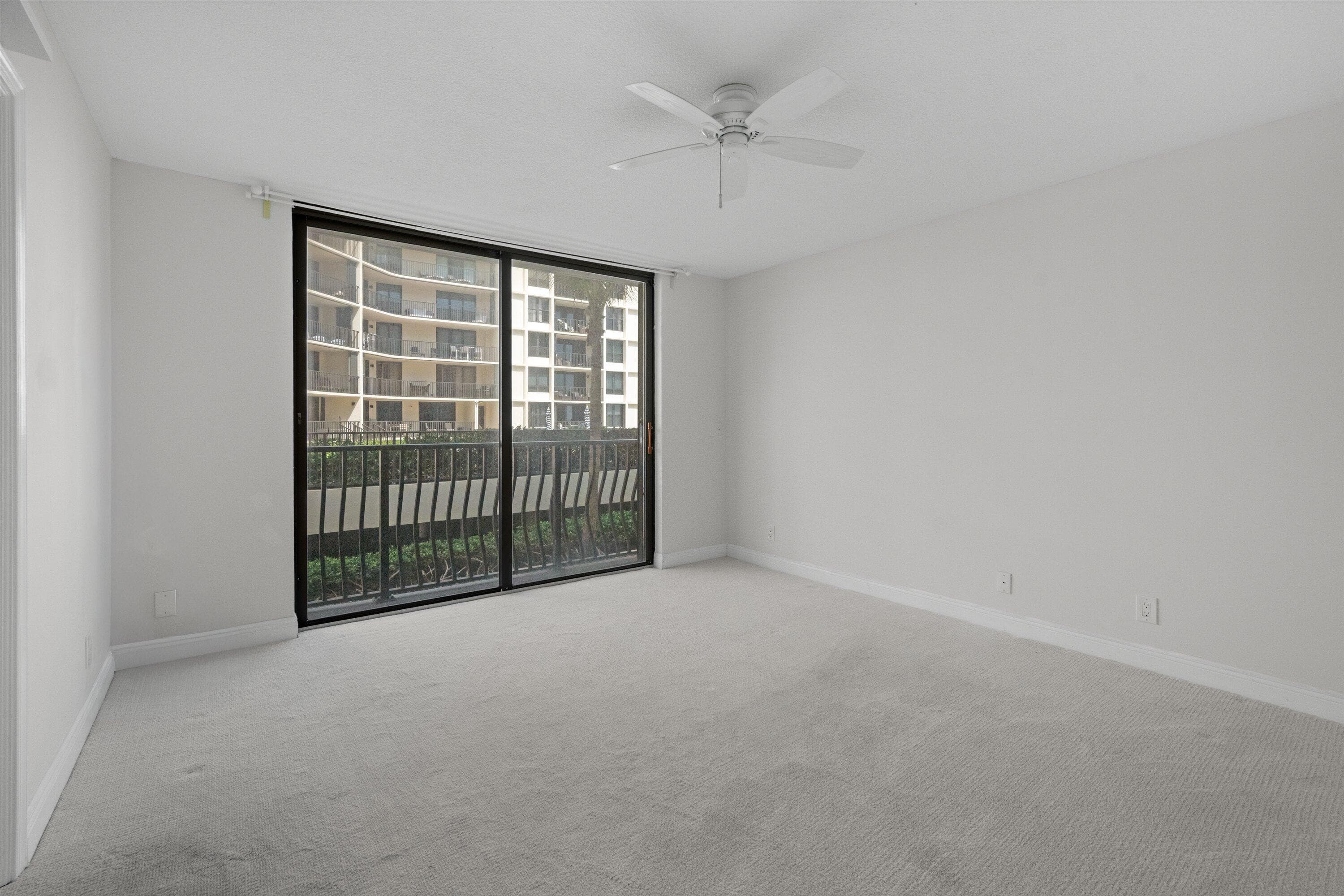 4000 S Ocean Boulevard 103, South Palm Beach, FL 33480 — photo 17 of 35