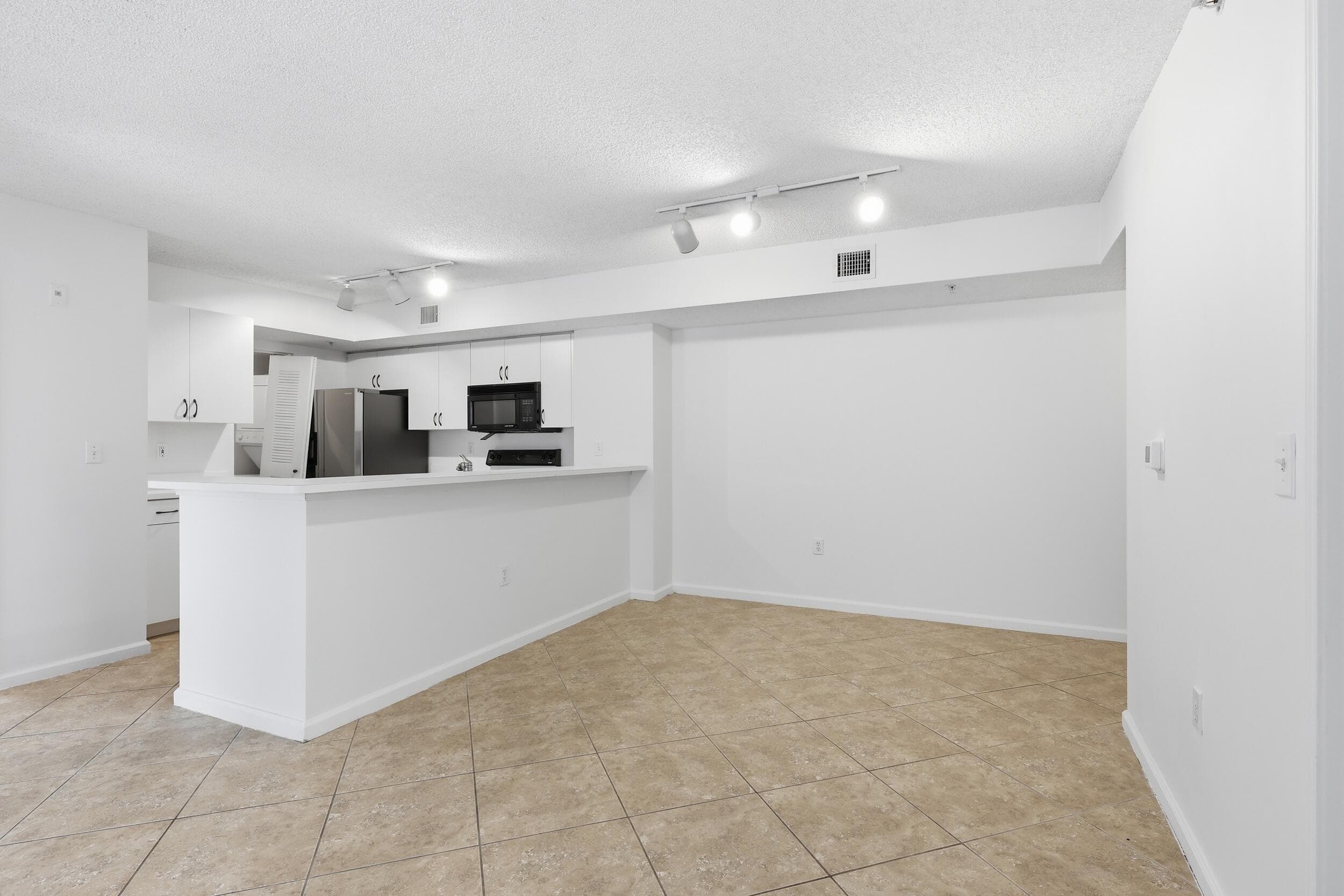278 Village Boulevard 8106, Tequesta, FL 33469 — photo 9 of 38