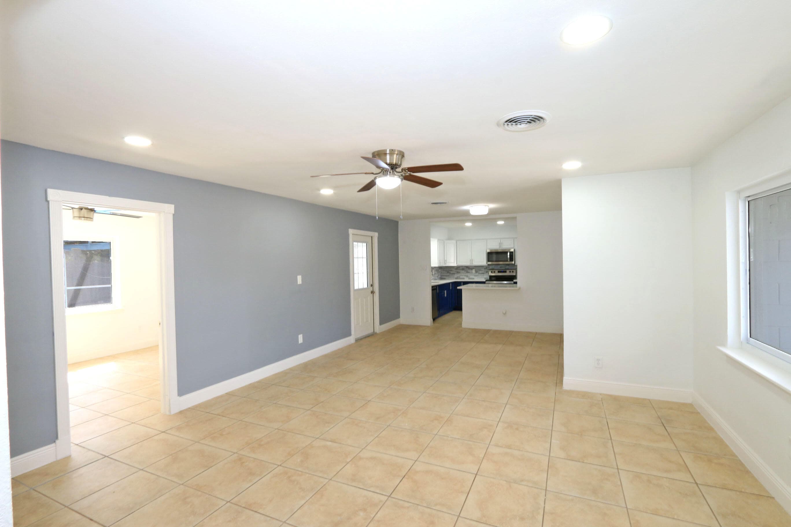 2405 Melon Court, Fort Pierce, FL 34982 — photo 9 of 44