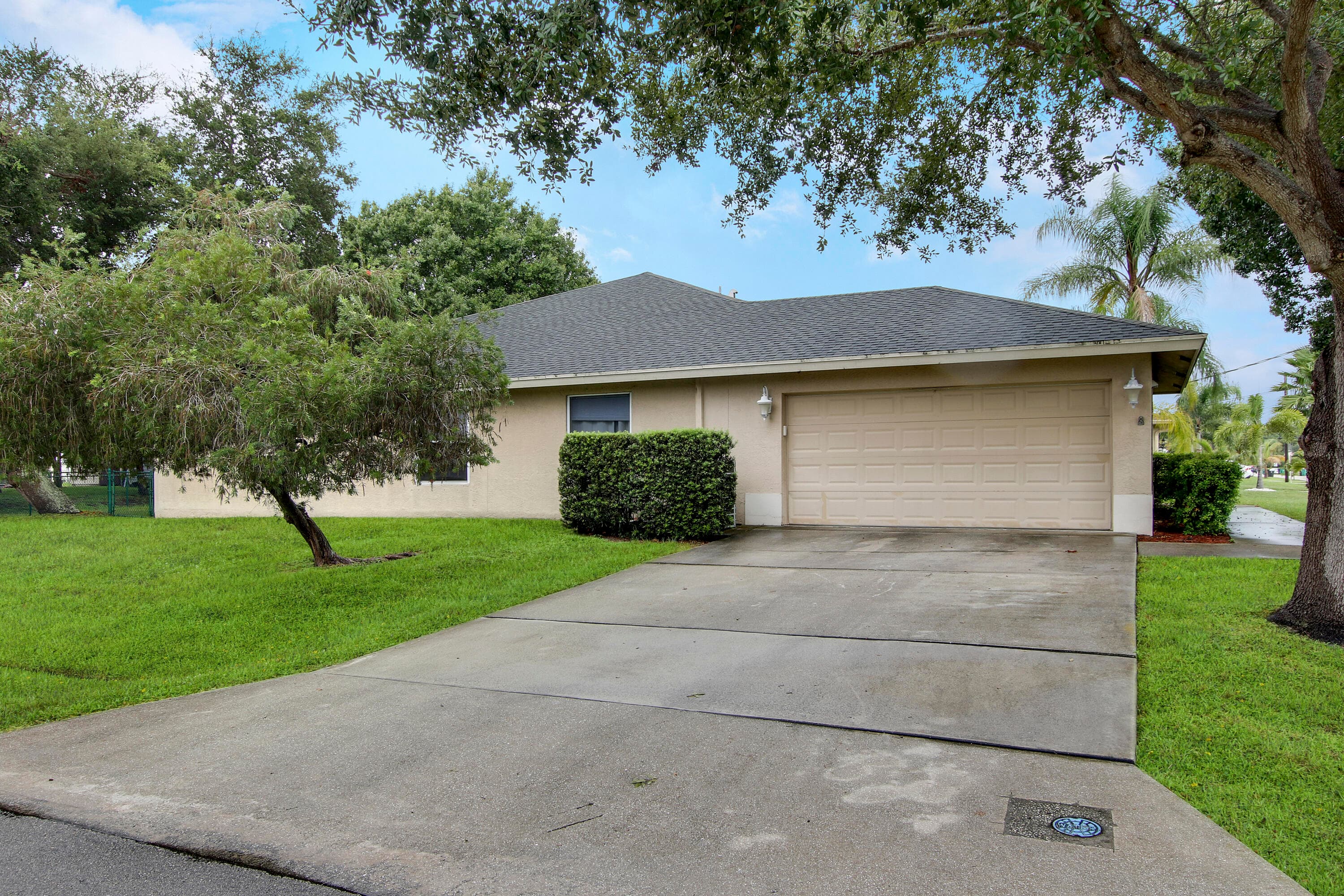 1198 SE Petunia Avenue, Port St. Lucie, FL 34952 — photo 8 of 35