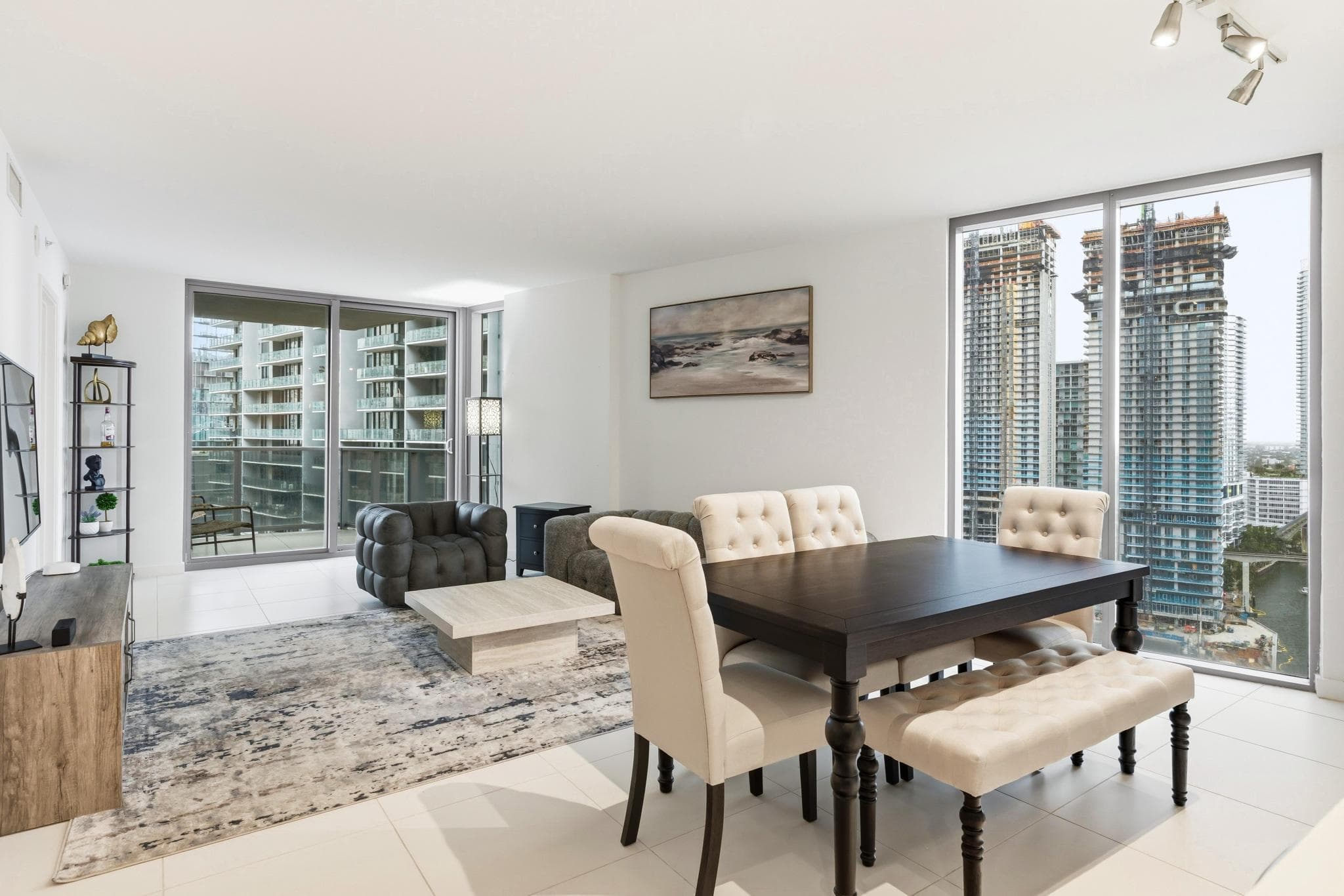 31 SE 6th Street 2601, Miami, FL 33131 — photo 5 of 55