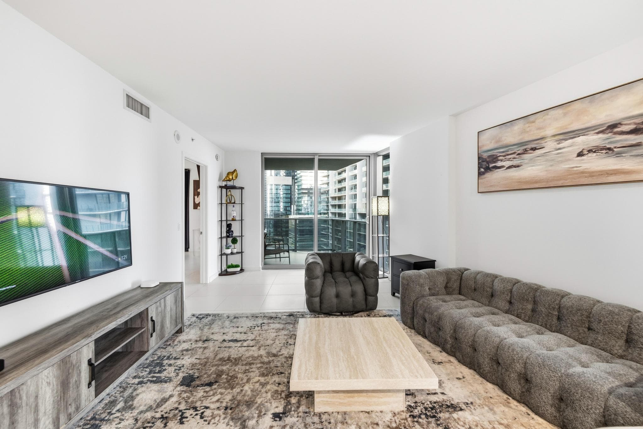 31 SE 6th Street 2601, Miami, FL 33131 — photo 6 of 55