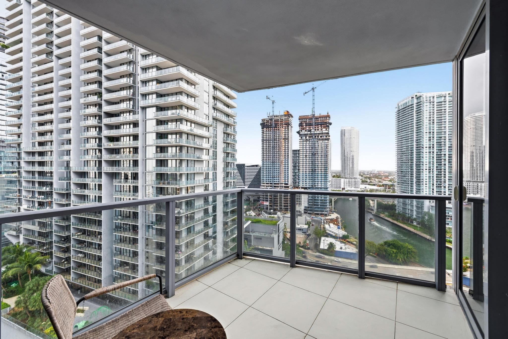 31 SE 6th Street 2601, Miami, FL 33131 — photo 4 of 55