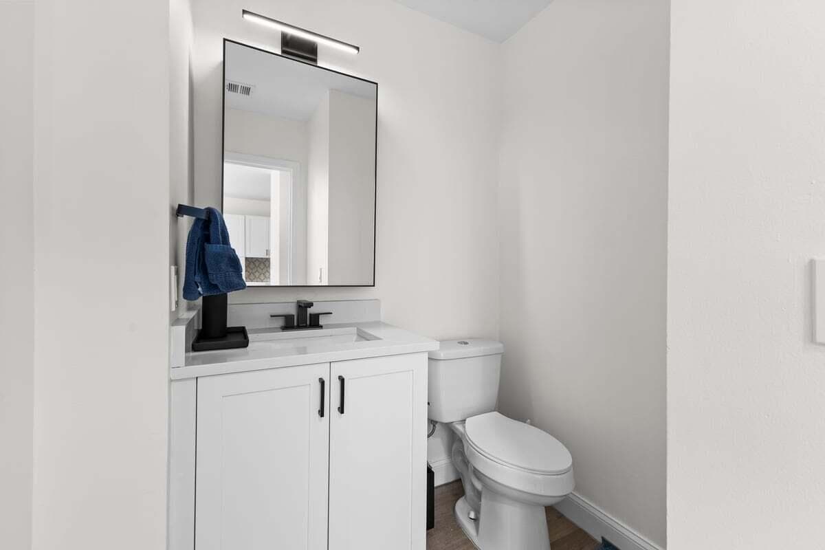 801 NE 1st Street 8, Fort Lauderdale, FL 33301 — photo 4 of 32