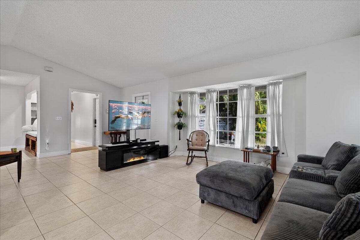14537 77th Place N, Loxahatchee, FL 33470 — photo 17 of 37